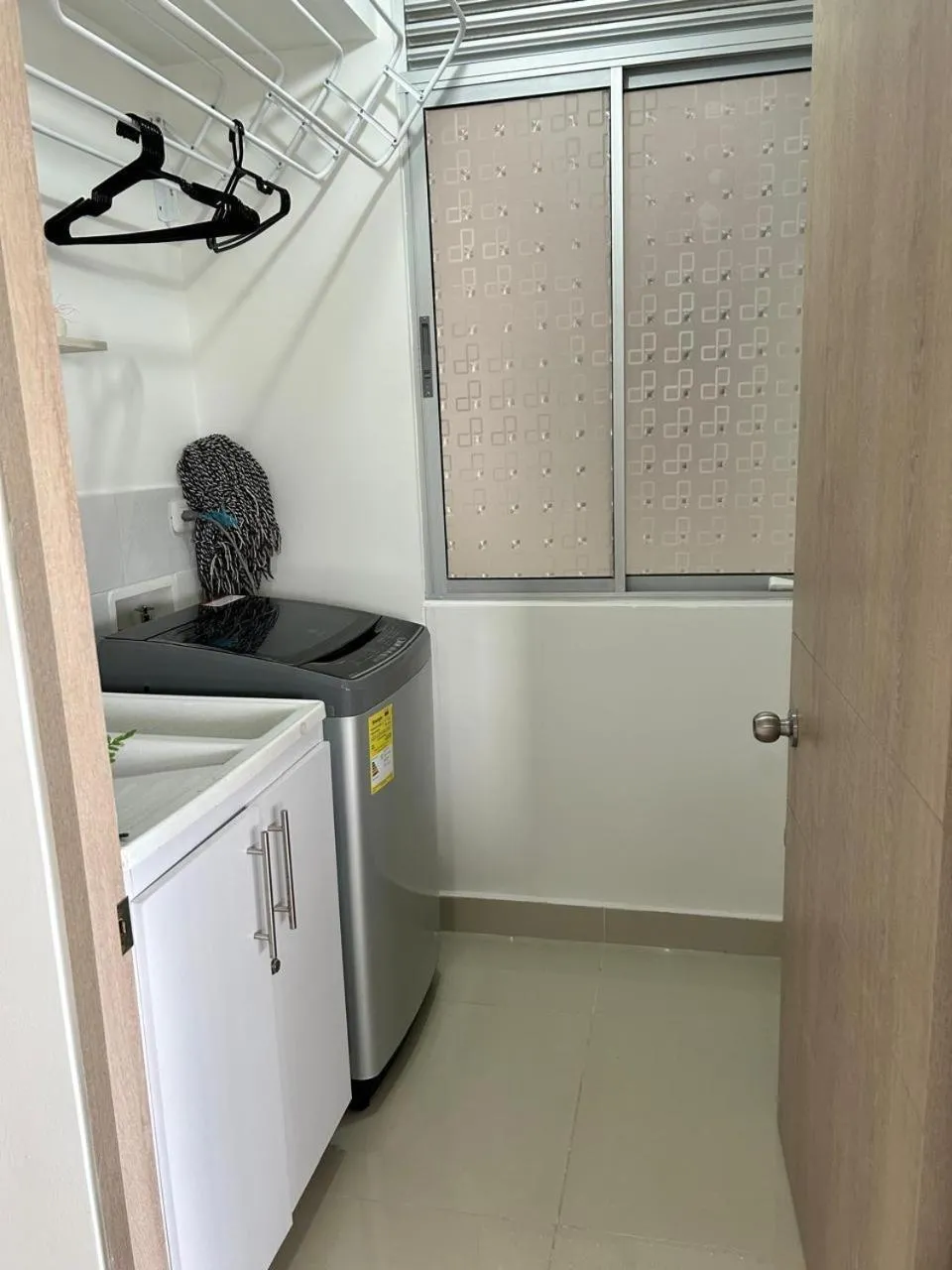 Hermoso apartamento en Ricaurte C/MARCA