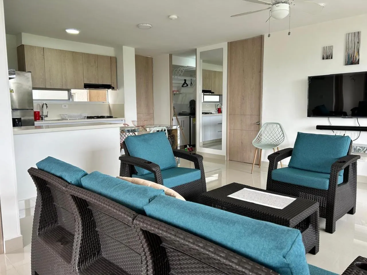 Hermoso apartamento en Ricaurte C/MARCA