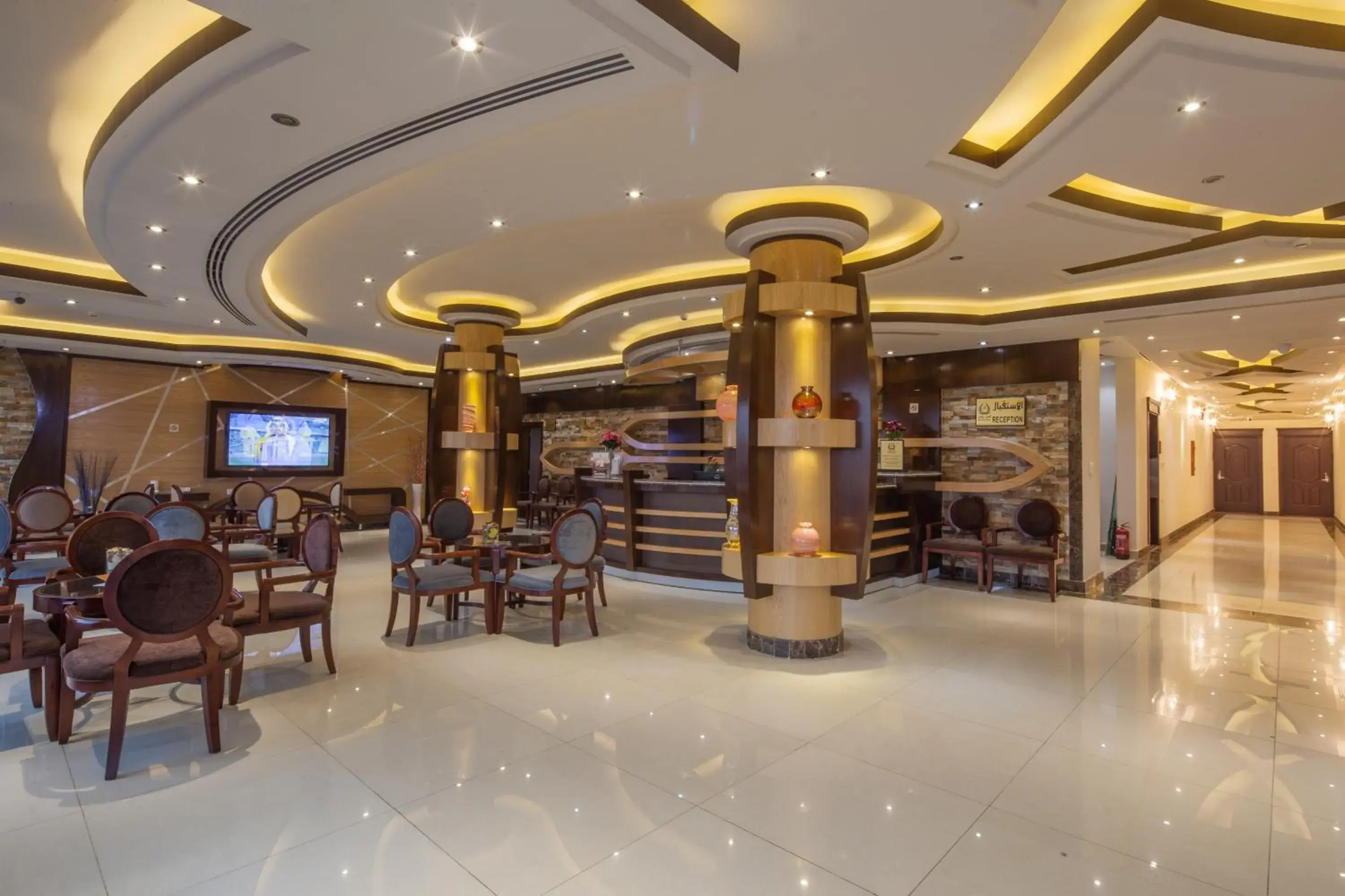 Lounge or bar in قصر ريفان للشقق المخدومة Lounge or bar in قصر ريفان للشقق المخدومة