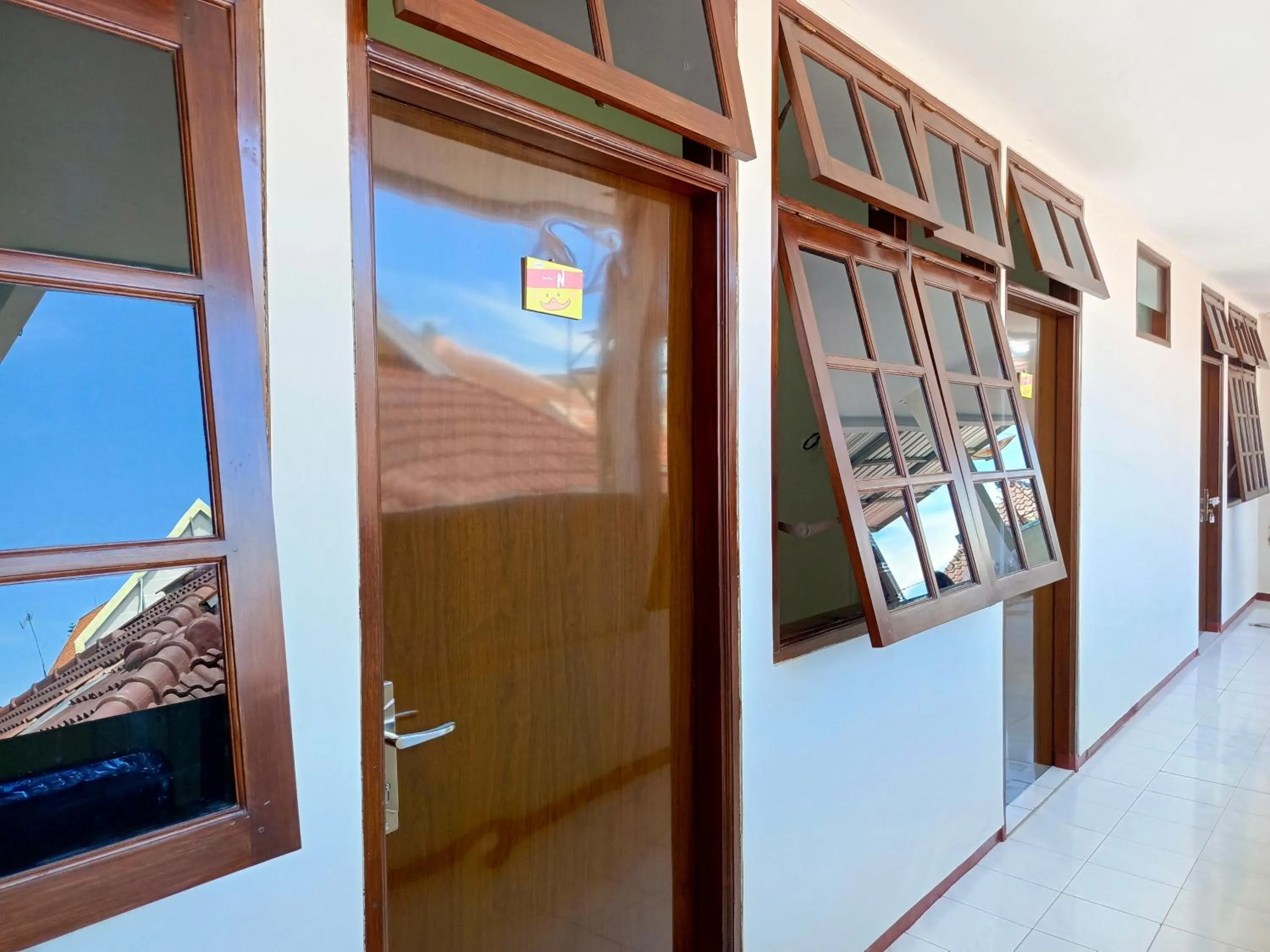 Facade/entrance in Bebek Kuning Residence