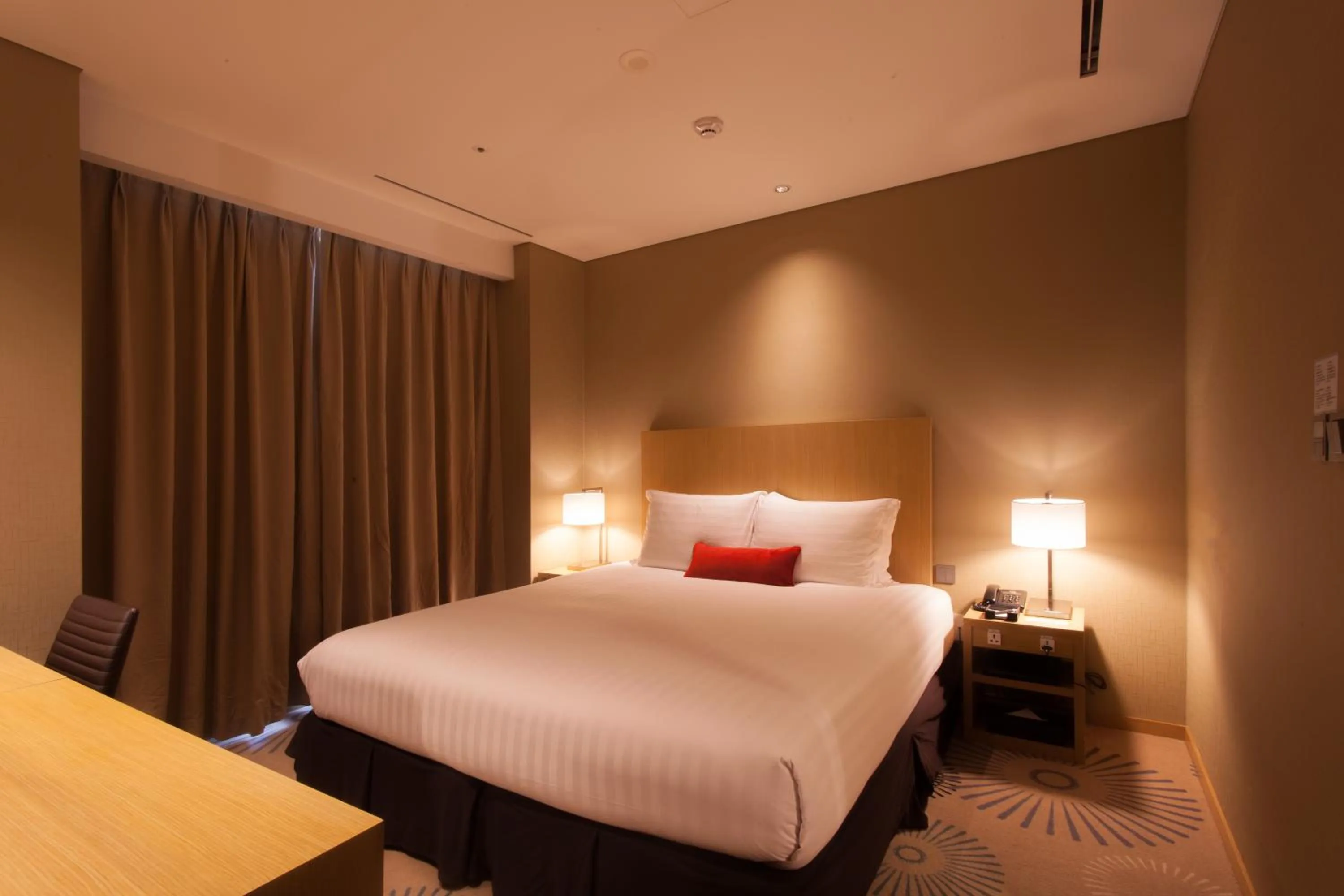Bed in Solaria Nishitetsu Hotel Busan