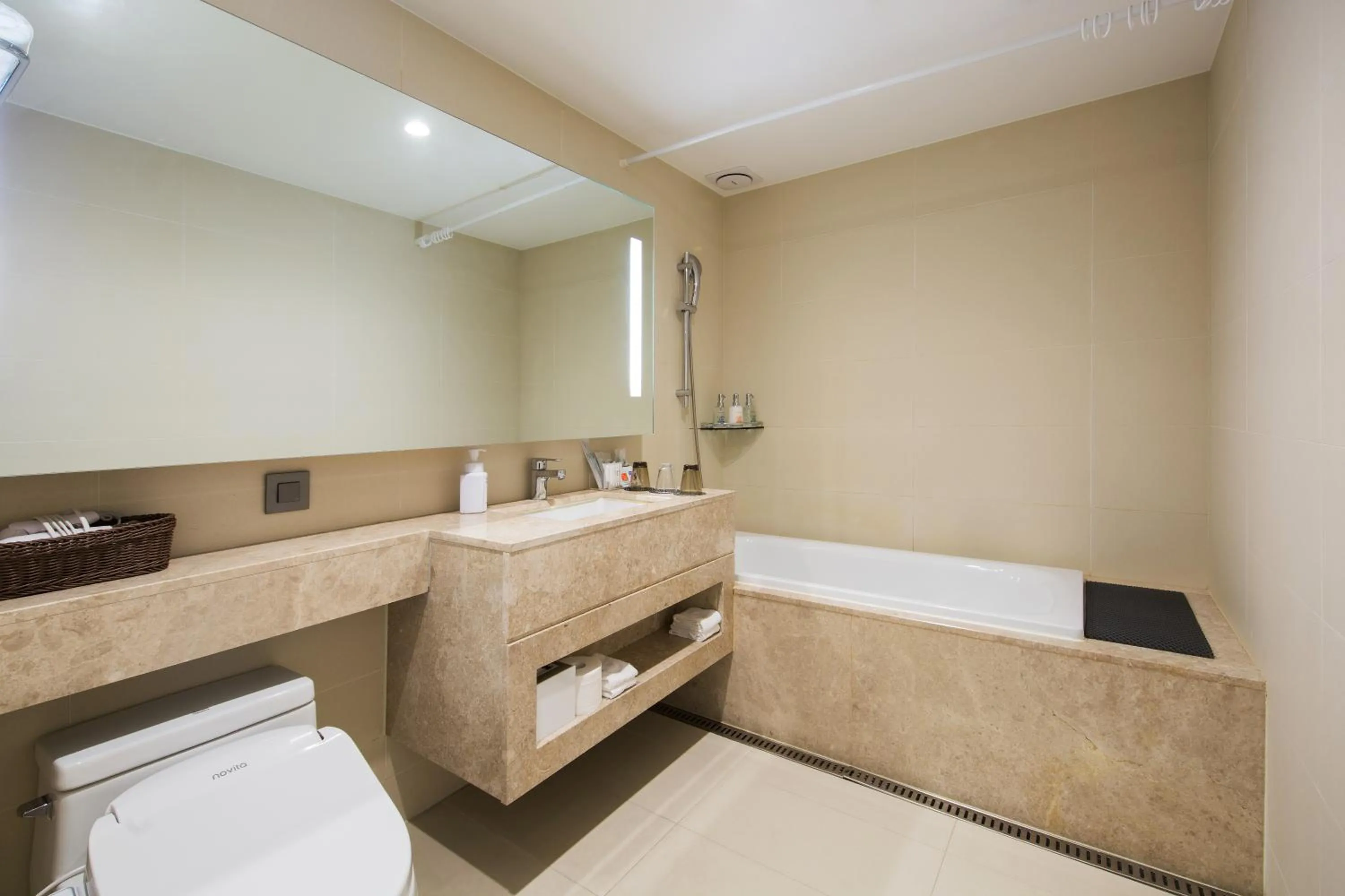 Bathroom in Solaria Nishitetsu Hotel Busan