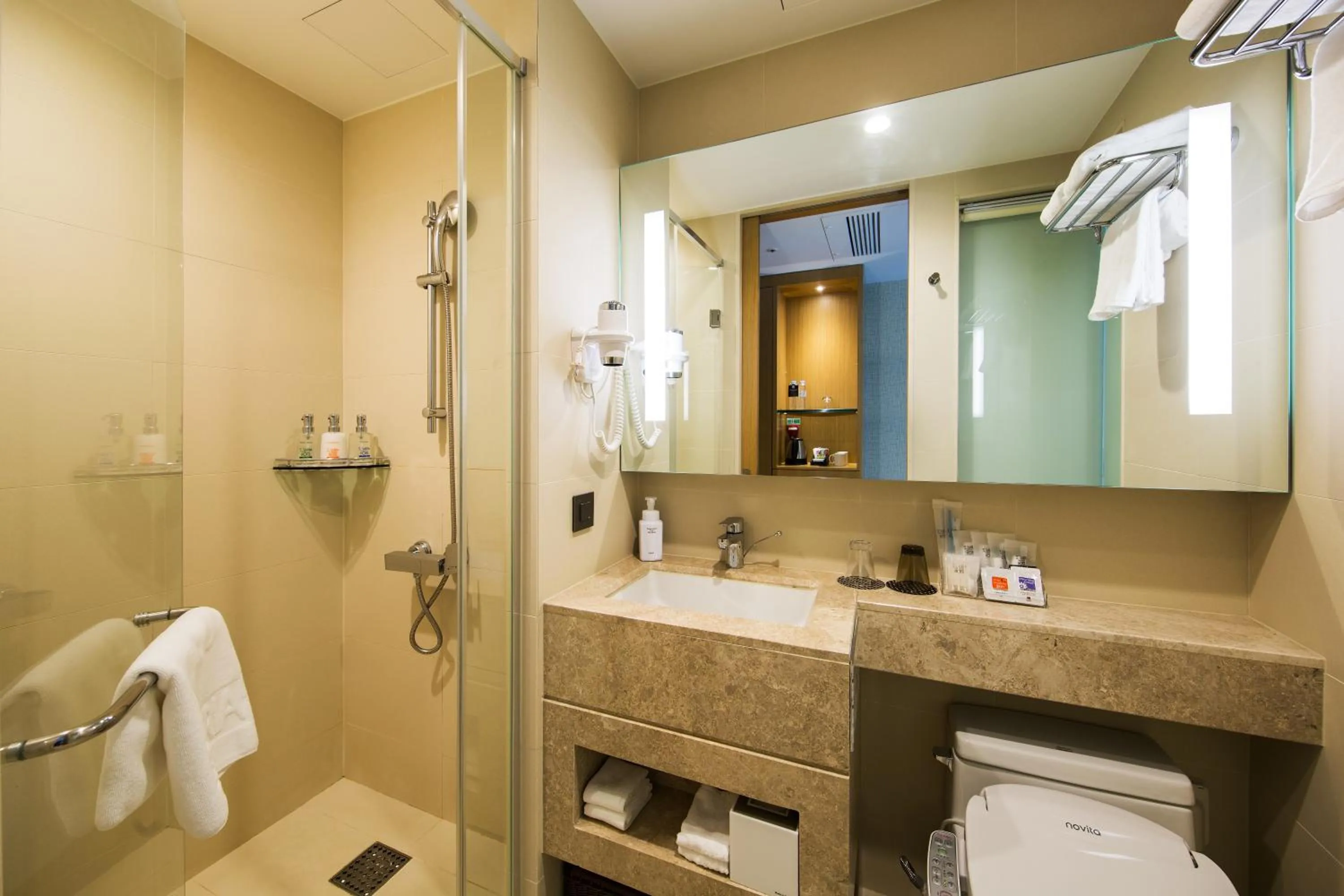 Shower in Solaria Nishitetsu Hotel Busan