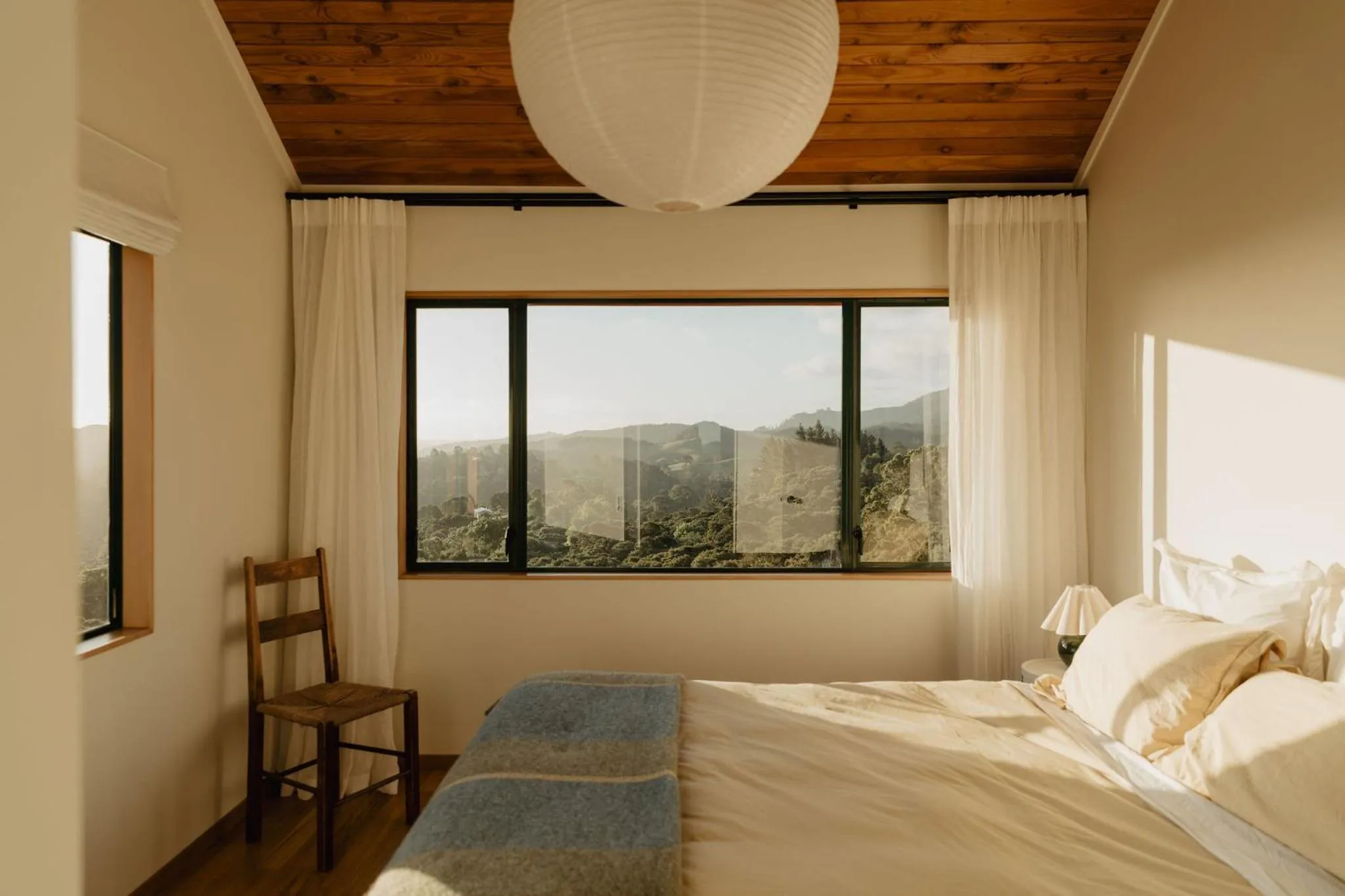 Bedroom, Bed in Buffalo Lodge