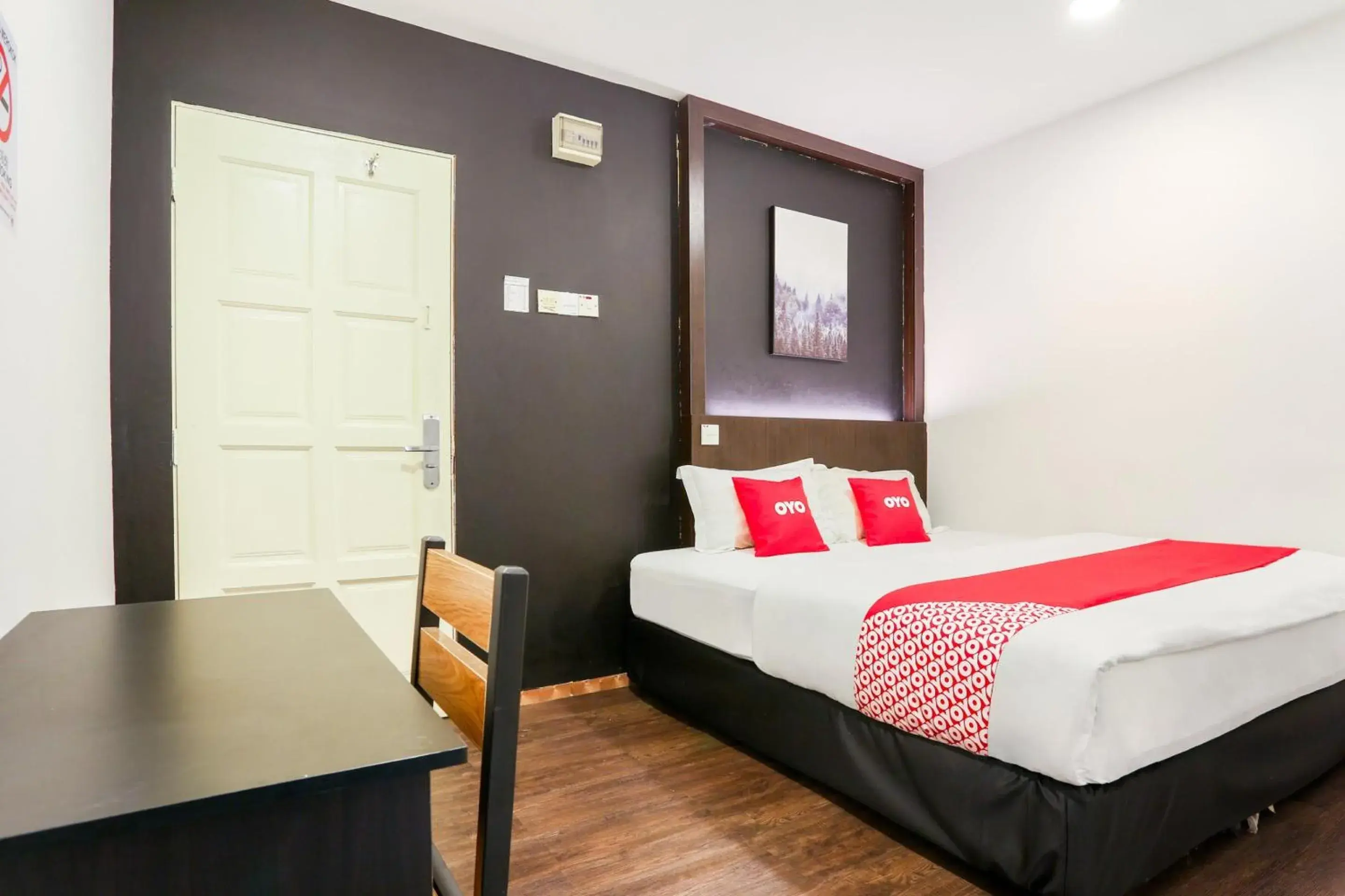 Standard King Room - single occupancy in Hotel O Kl2f Rest & Go Standard King Room - single occupancy in Hotel O Kl2f Rest & Go