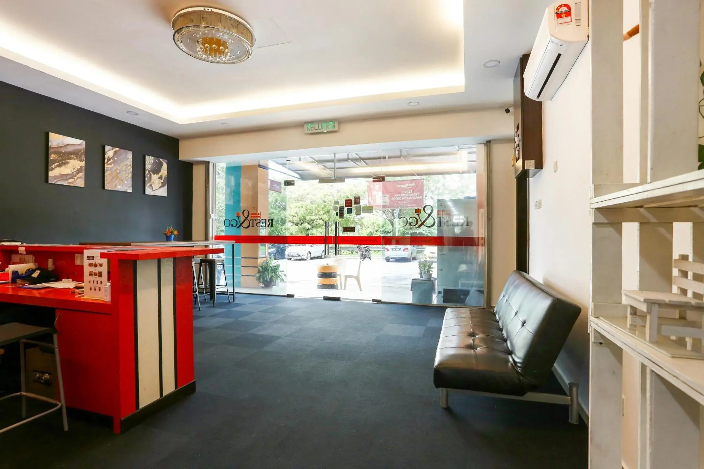 Lobby or reception in OYO 90460 Hotel Kl2f Rest & Go