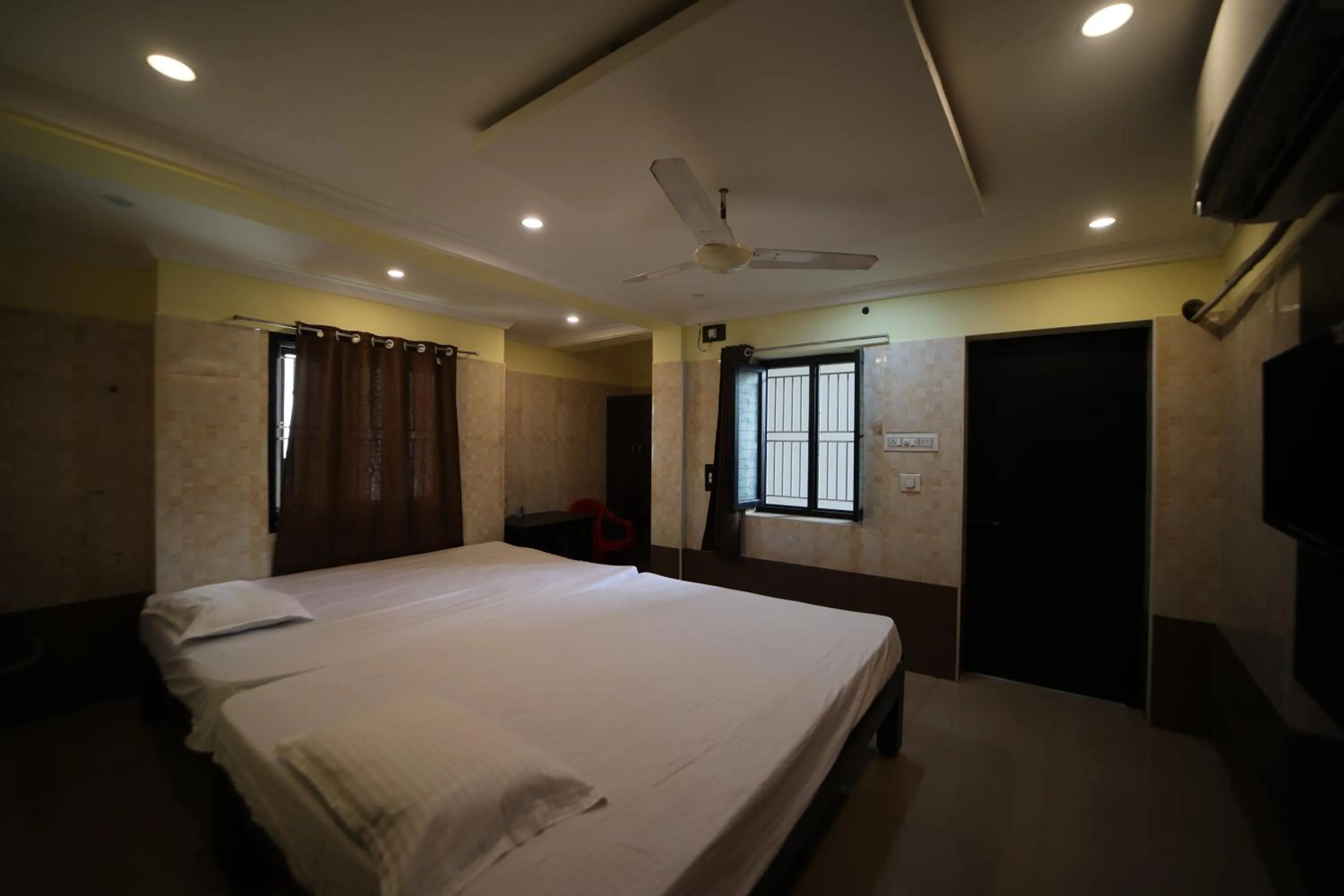 TV and multimedia, Bed in JR Lodge