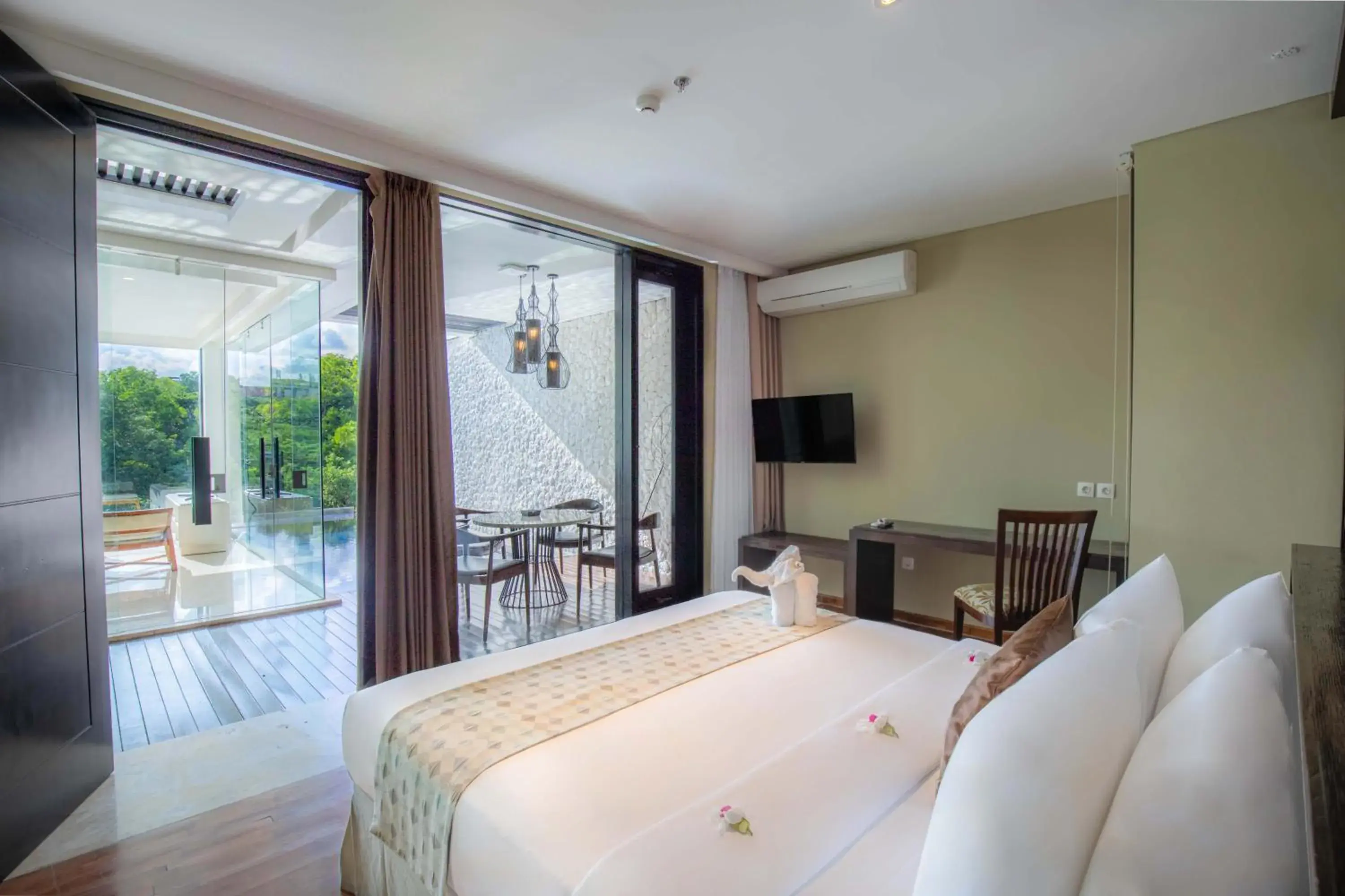 Photo of the whole room, Bed in The Sterling Villas Photo of the whole room, Bed in The Sterling Villas