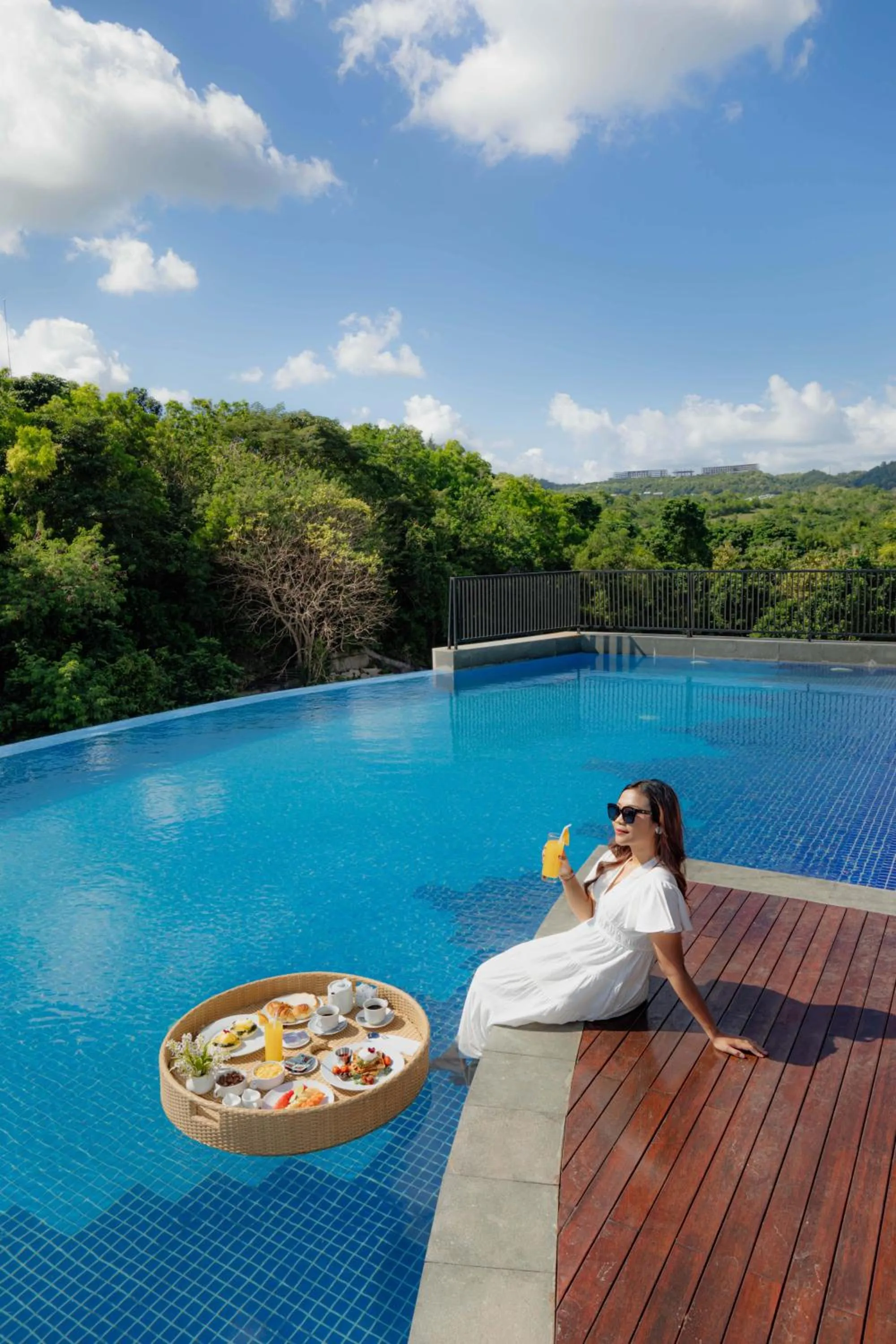 Guests in The Sterling Villas