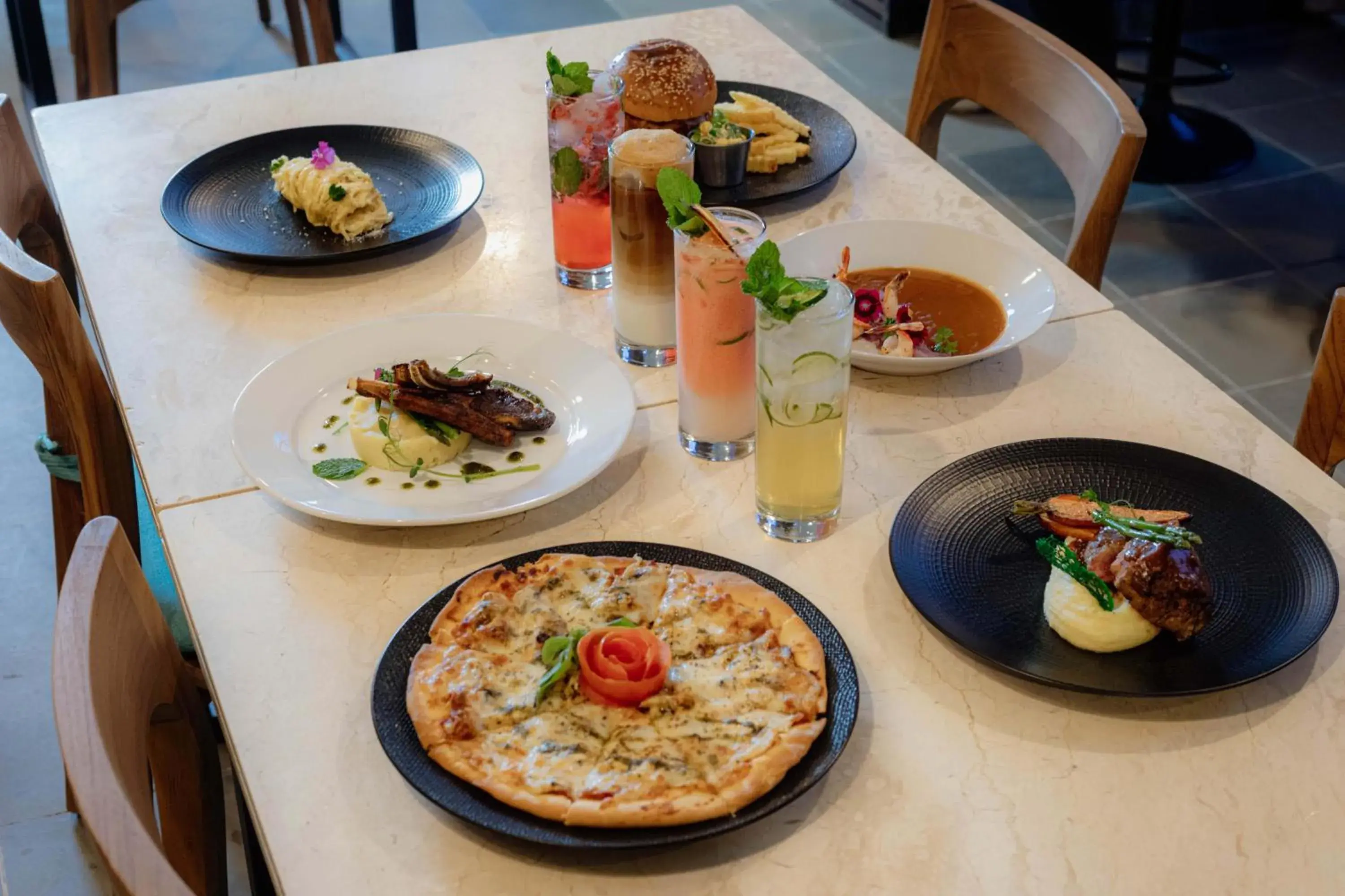 Restaurant/places to eat in The Sterling Villas Restaurant/places to eat in The Sterling Villas