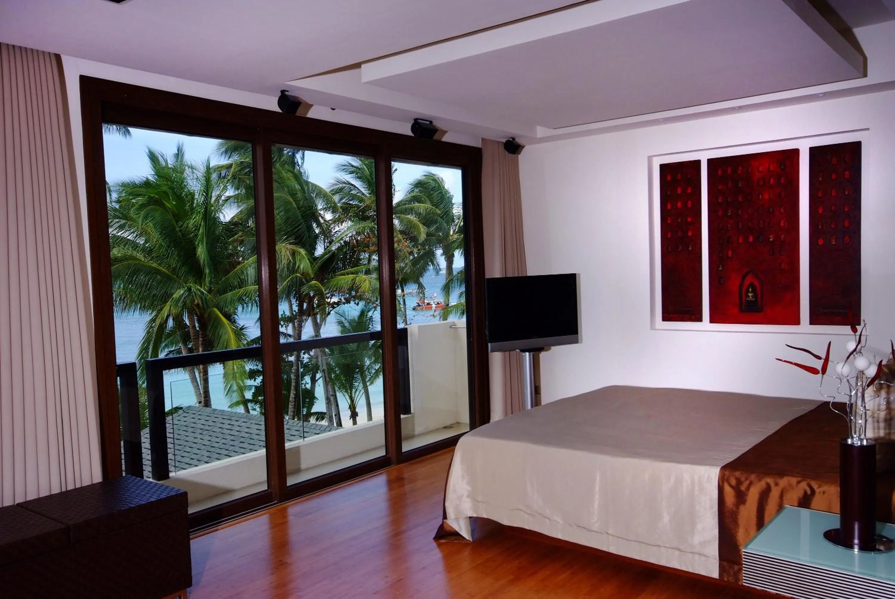 TV and multimedia, Bed in Boracay Beach Houses