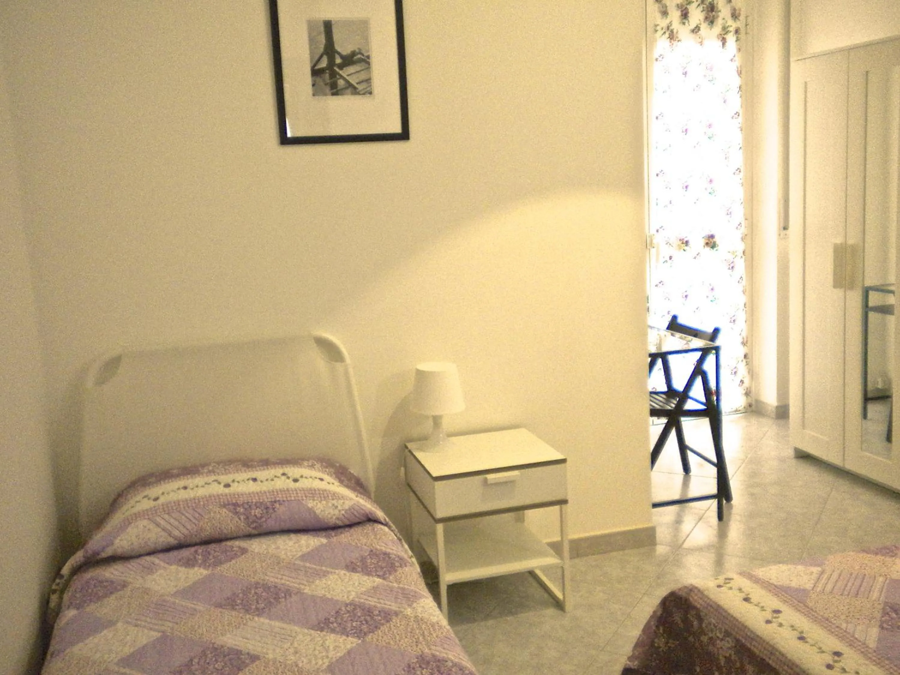 Photo of the whole room, Bed in Top Suit Uno - Guest house