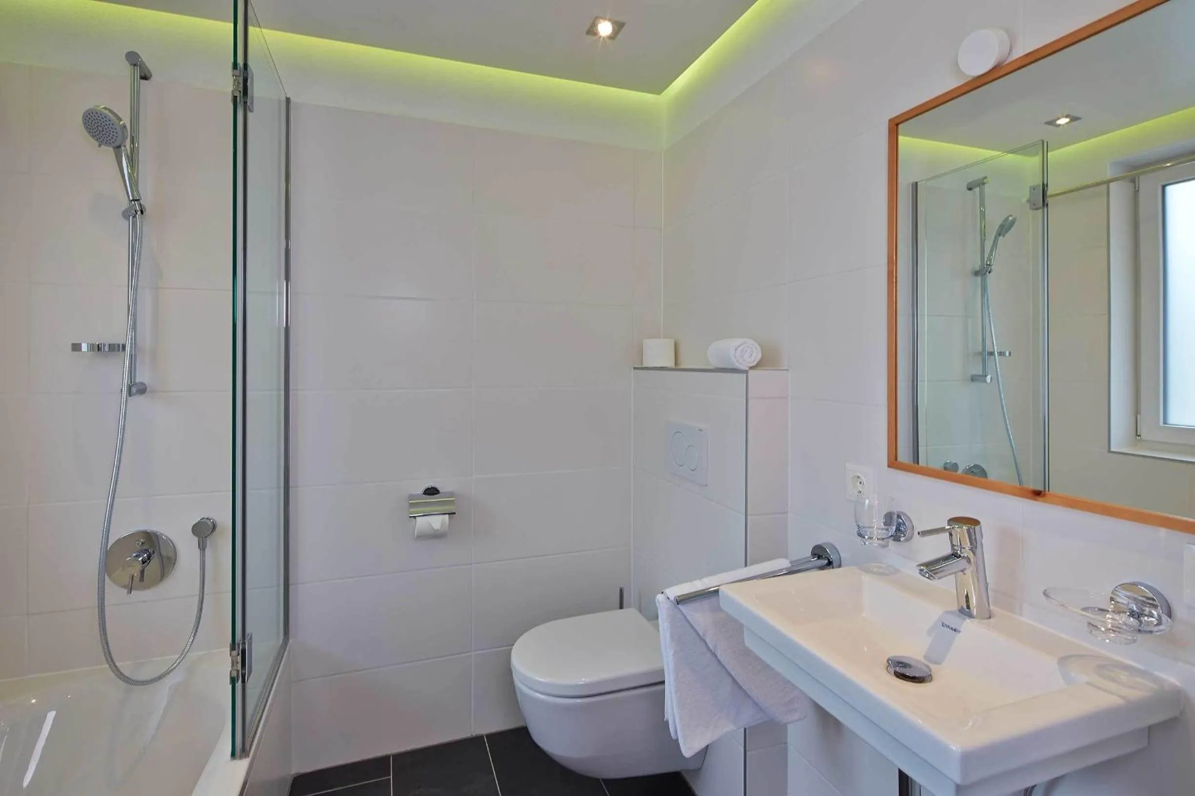 Bathroom in Alpendiamond Ski in & Bike Out apartments Top 200, 400 & penthouse 600
