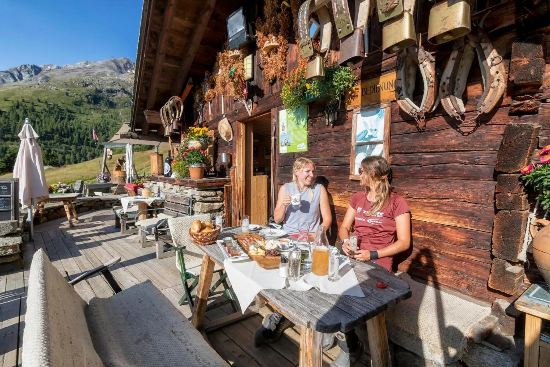 Hiking in Alpendiamond Ski in & Bike Out apartments Top 200, 400 & penthouse 600