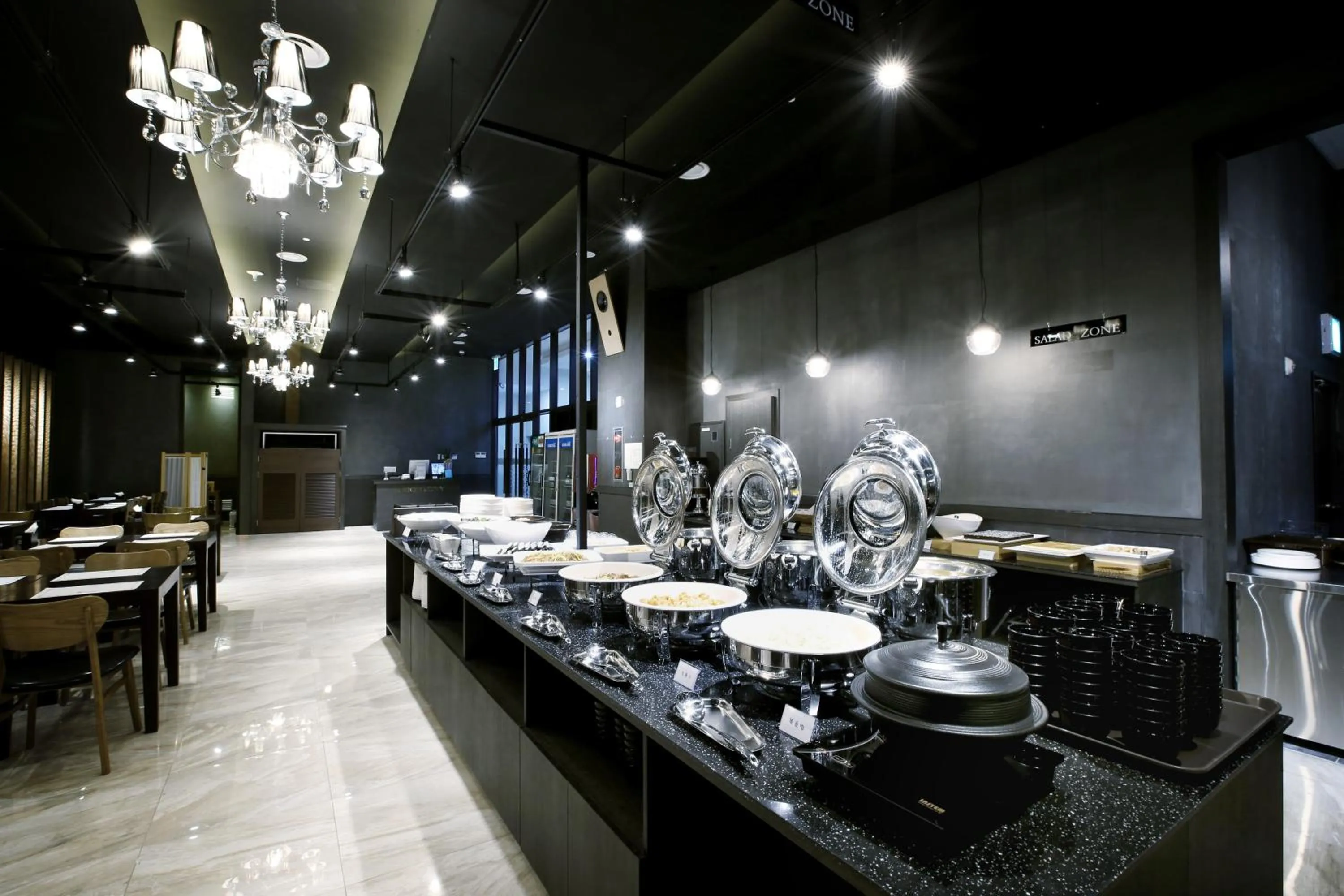 Restaurant/places to eat in Golden City Hotel Dongdaemun