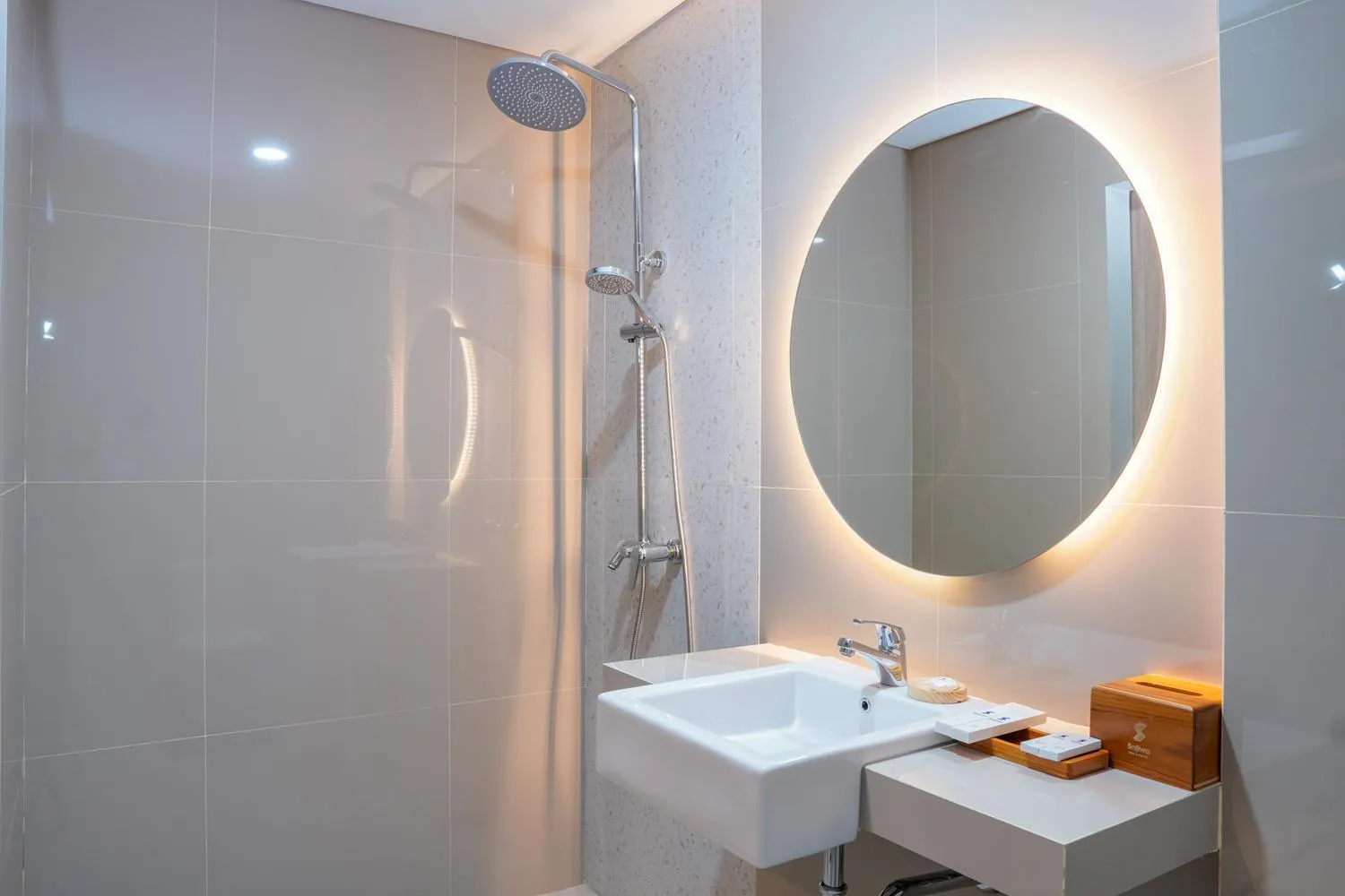 Sajiwa Inn and Suite Hotel