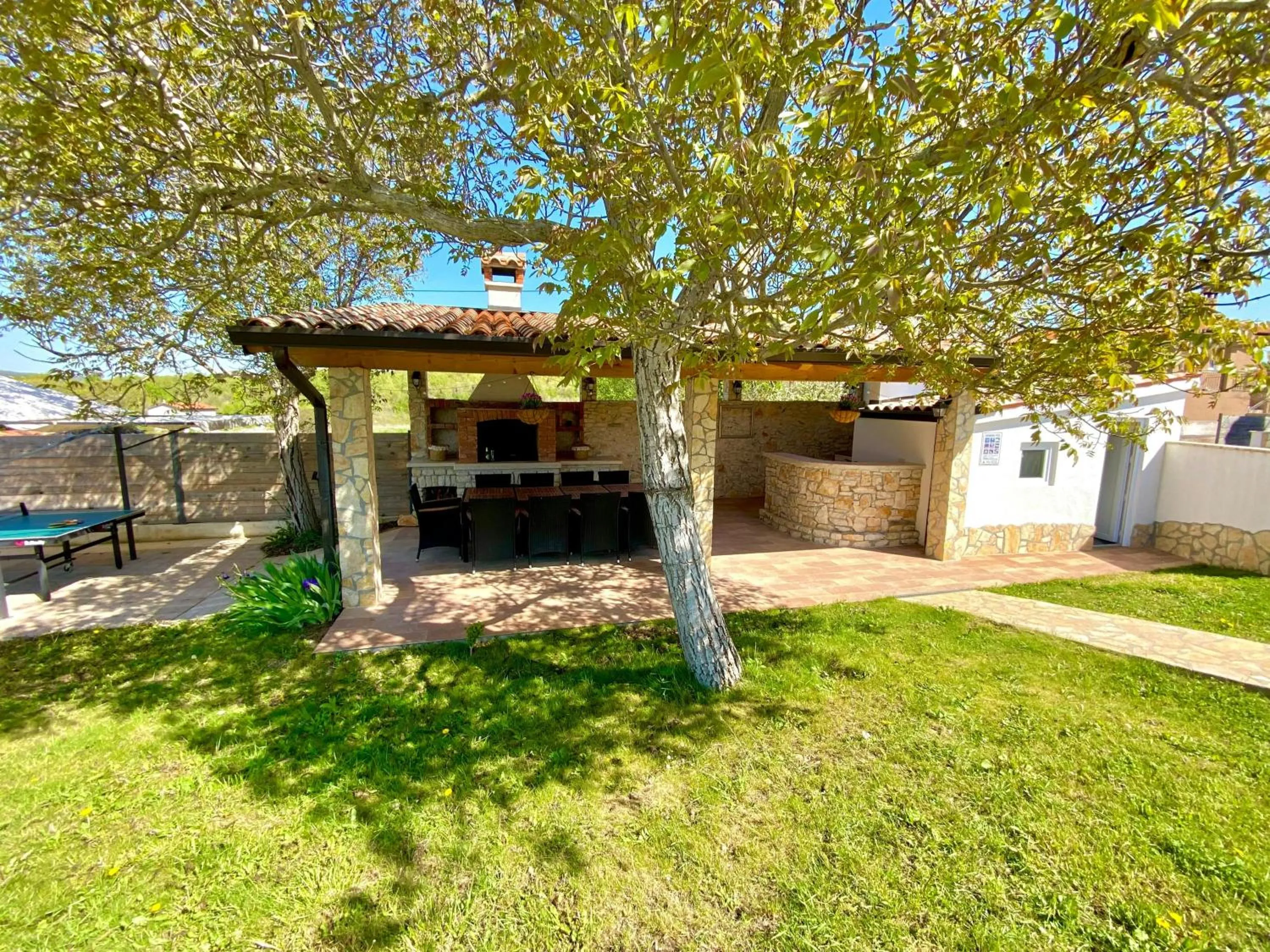 CROGO Villa Paradiz
