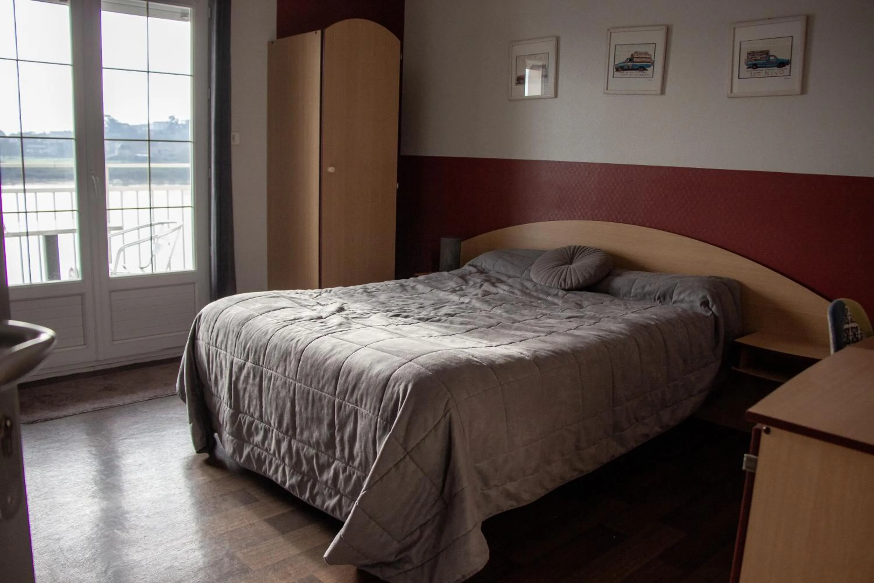 Bedroom in Le Petit Pêcheur