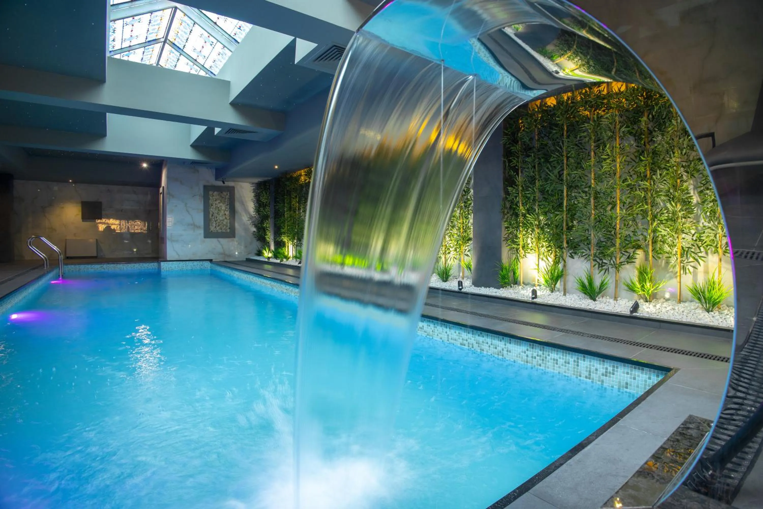 Swimming pool in Bushi Resort & SPA