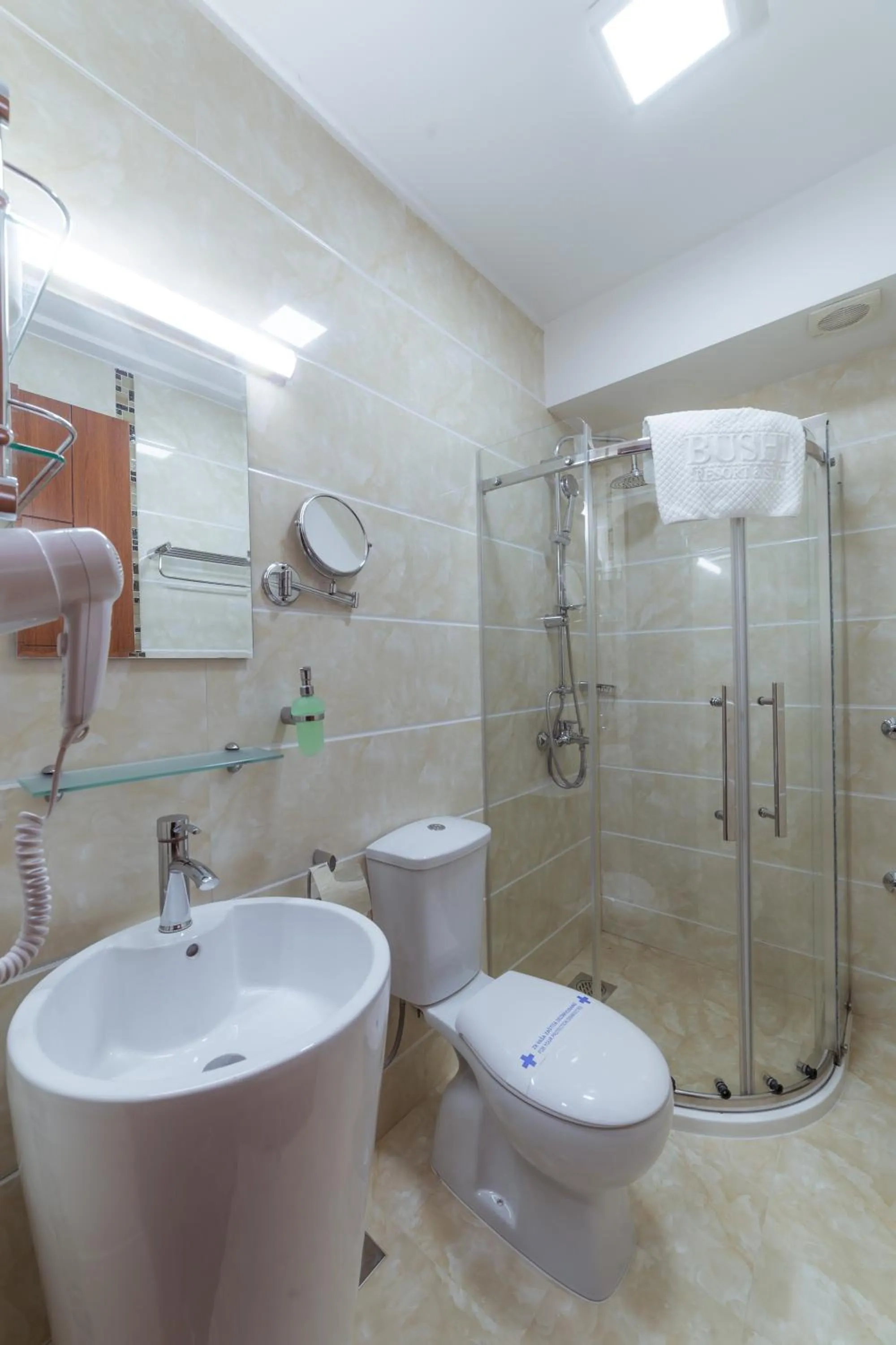 Shower in Bushi Resort & SPA