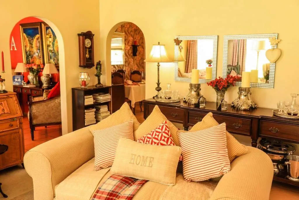 Photo of the whole room, Seating Area in Aberdeen House