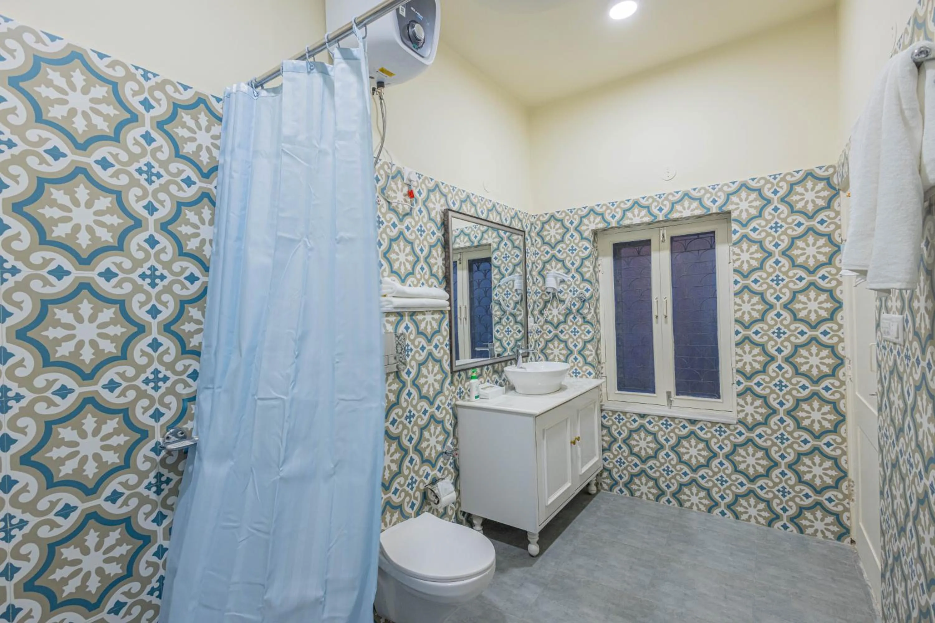 Bathroom in Sheel Mahal- Near Hawa Mahal