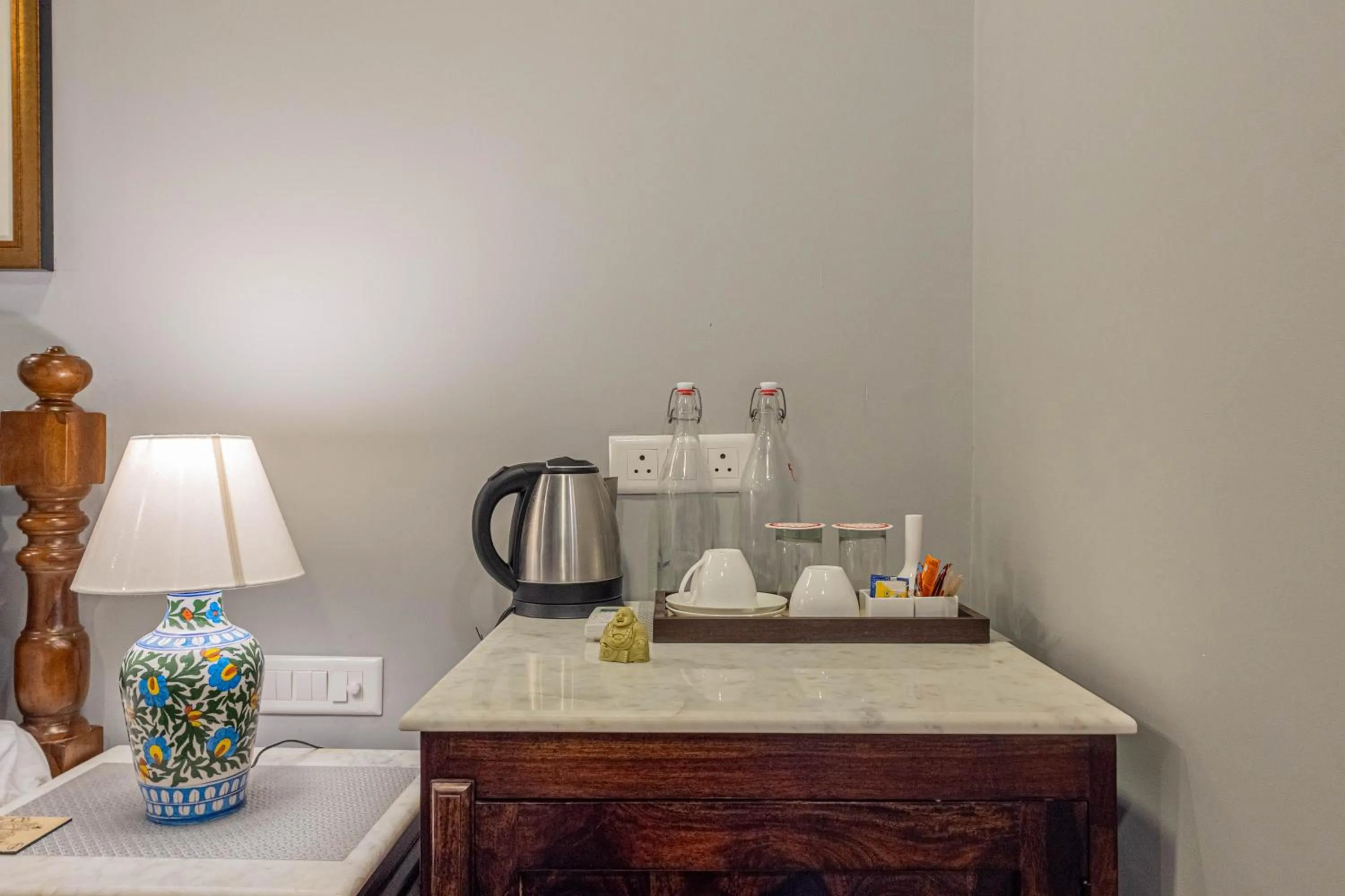 Coffee/tea facilities in Sheel Mahal- Near Hawa Mahal