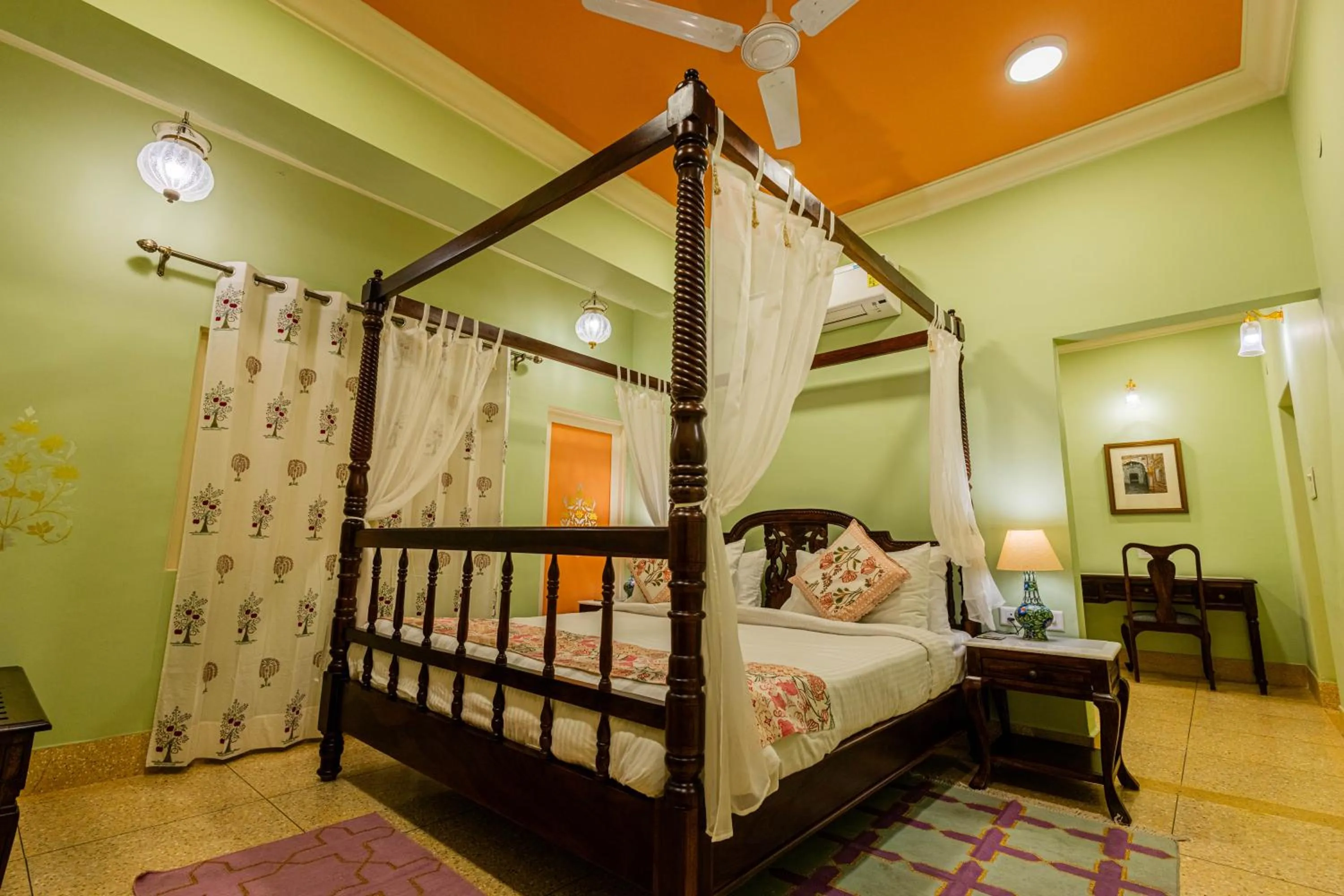 Bedroom, Bed in Sheel Mahal- Near Hawa Mahal