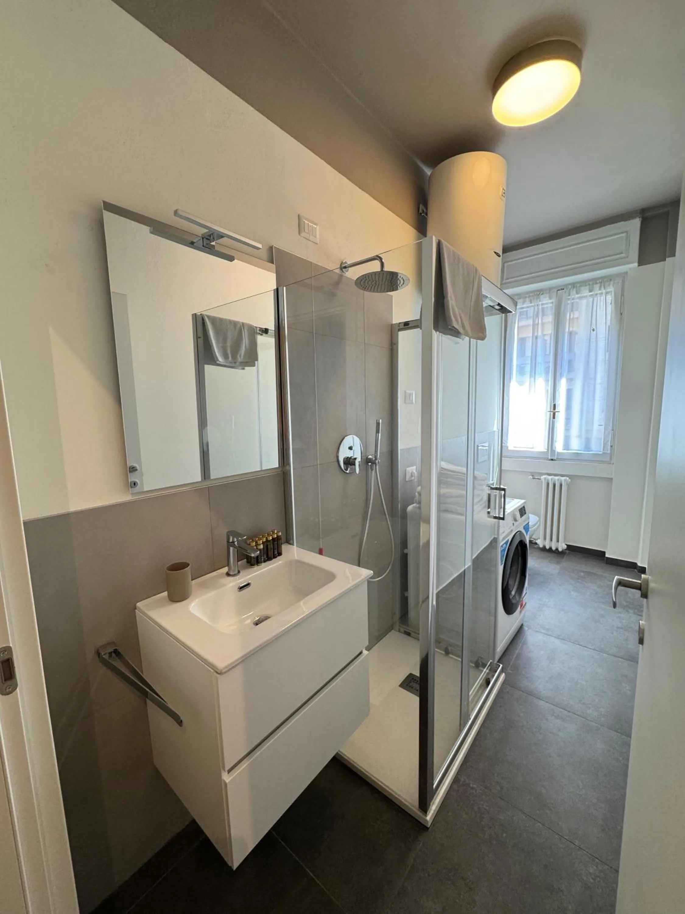 Shower in VEGA RIBBON