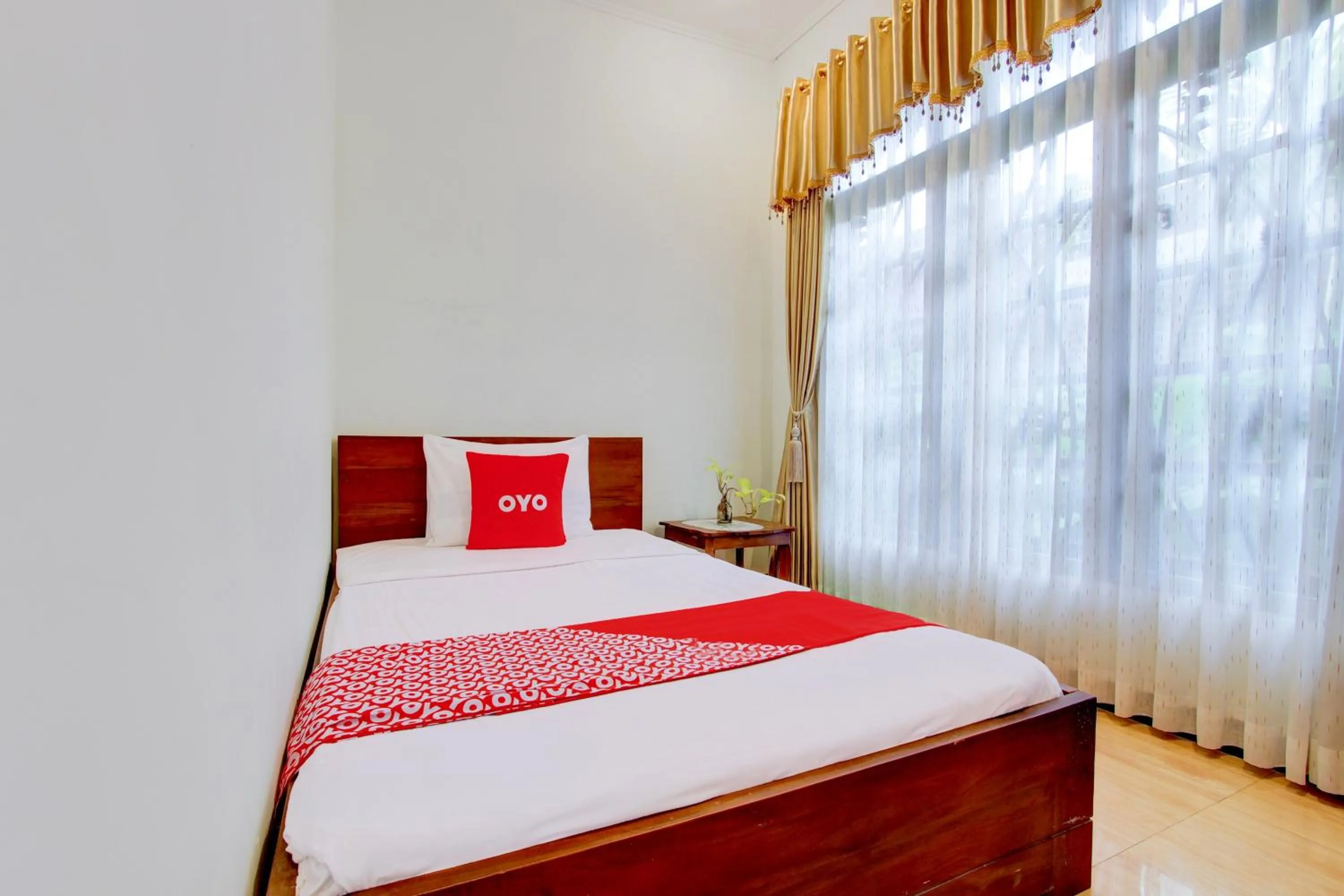 Bedroom, Bed in Hotel O Mbah Carik Homestay Syari'ah