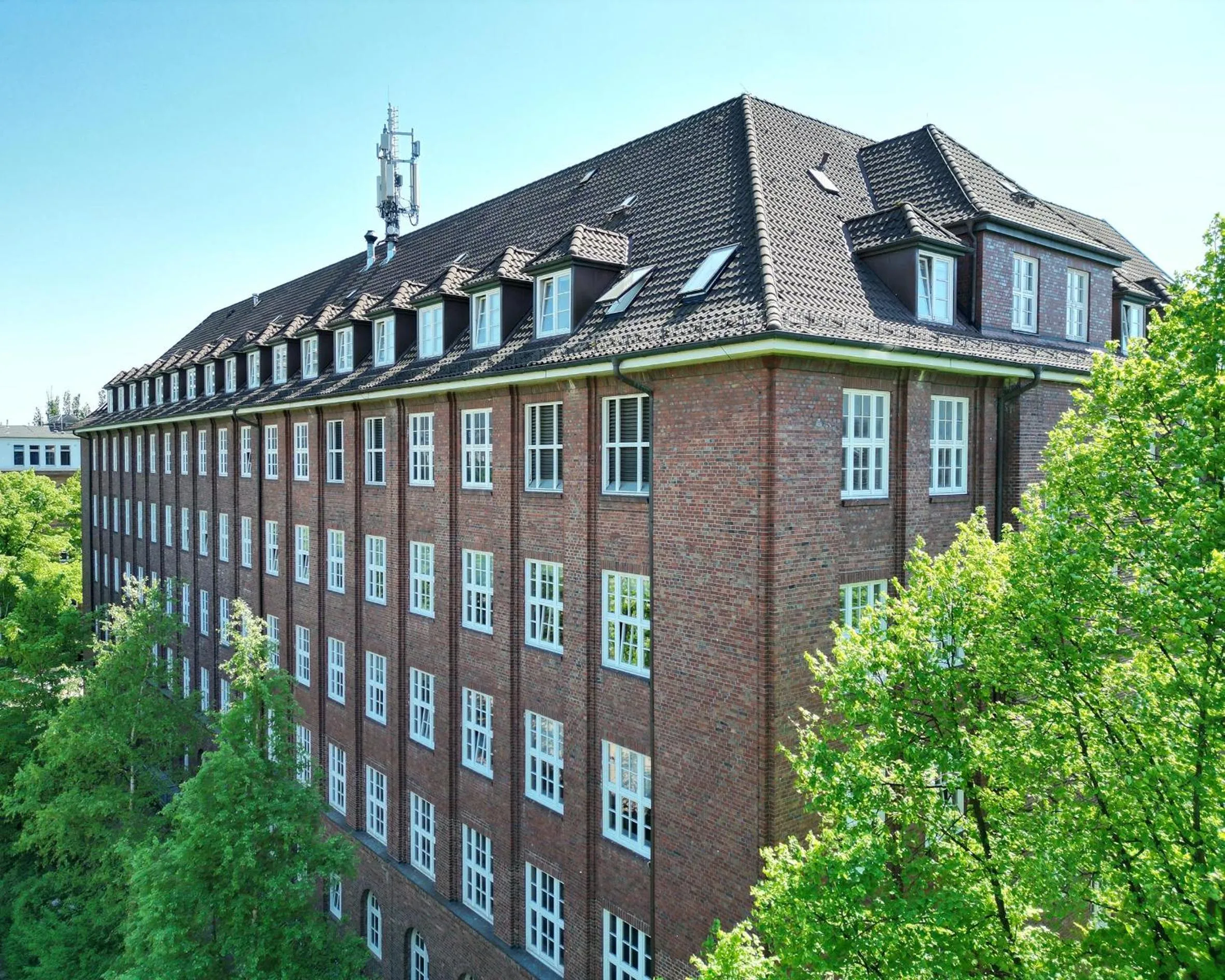 Property building in Apartment040