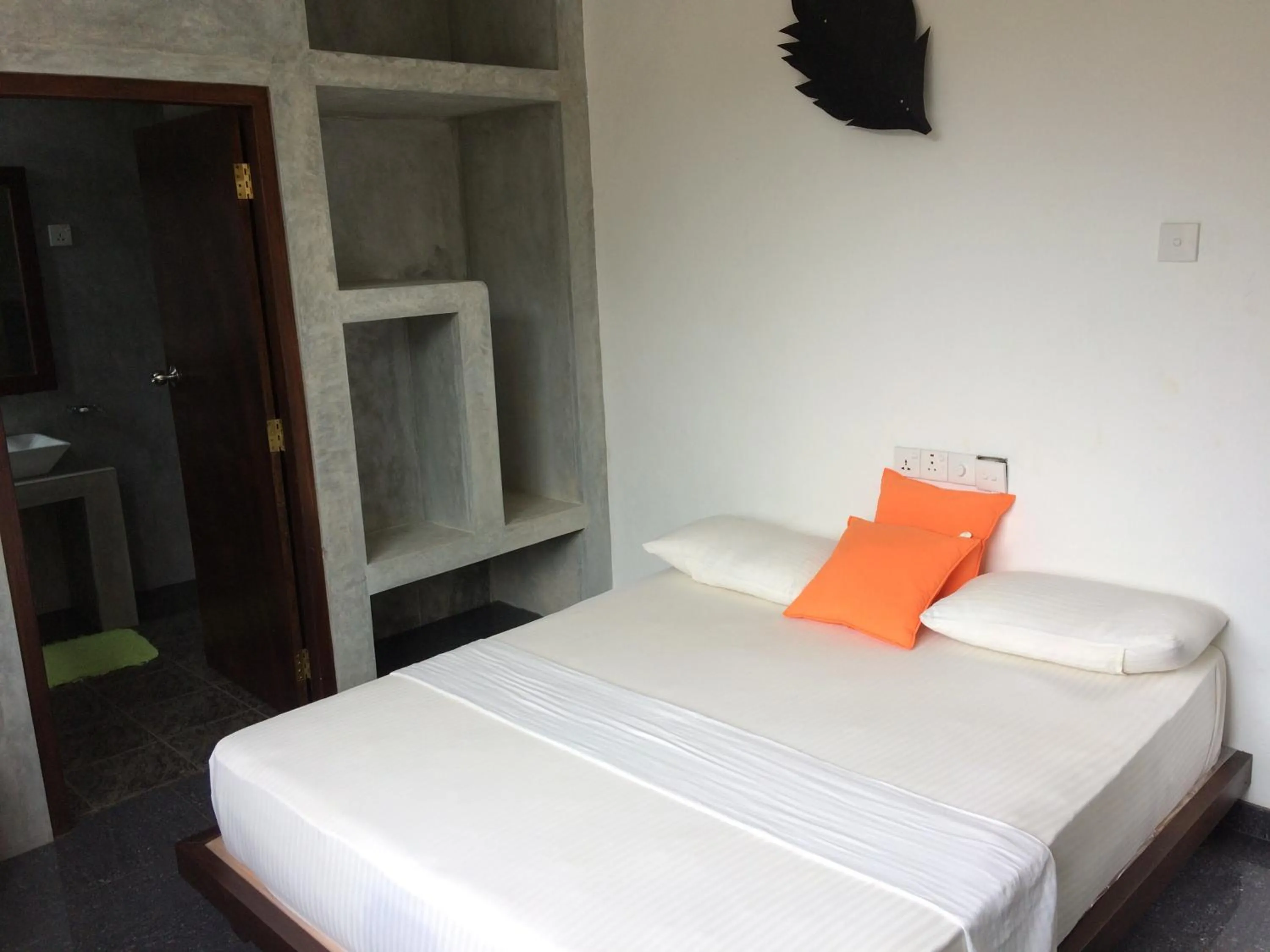 Bed in Sinharaja Forest Edge