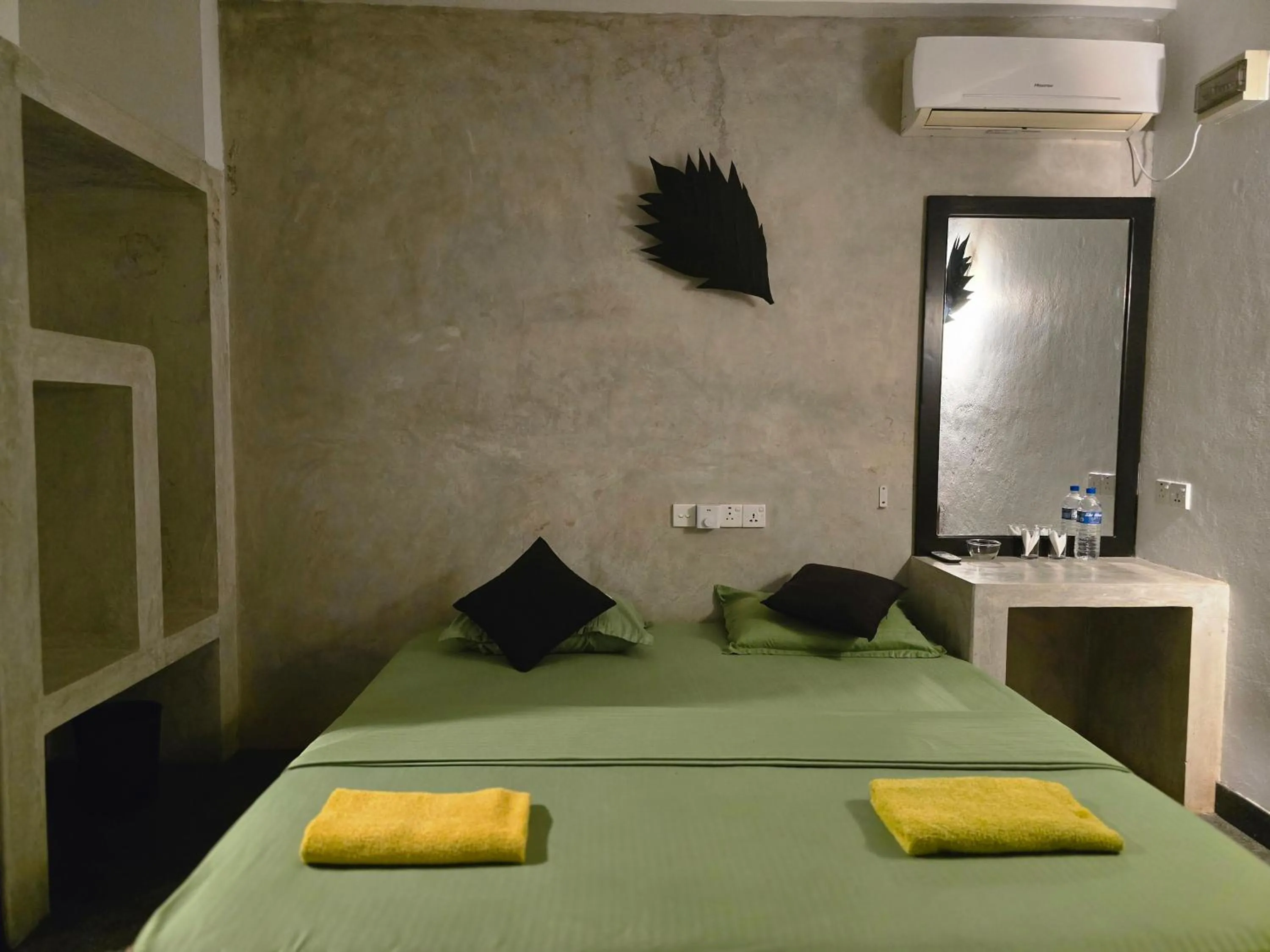 Bed in Sinharaja Forest Edge
