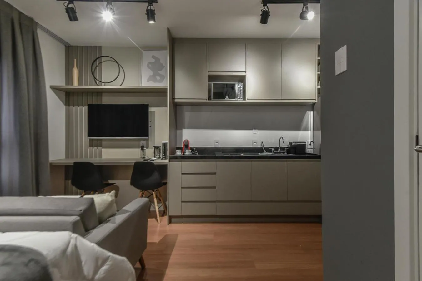 TV and multimedia in 360 Athos Paraiso