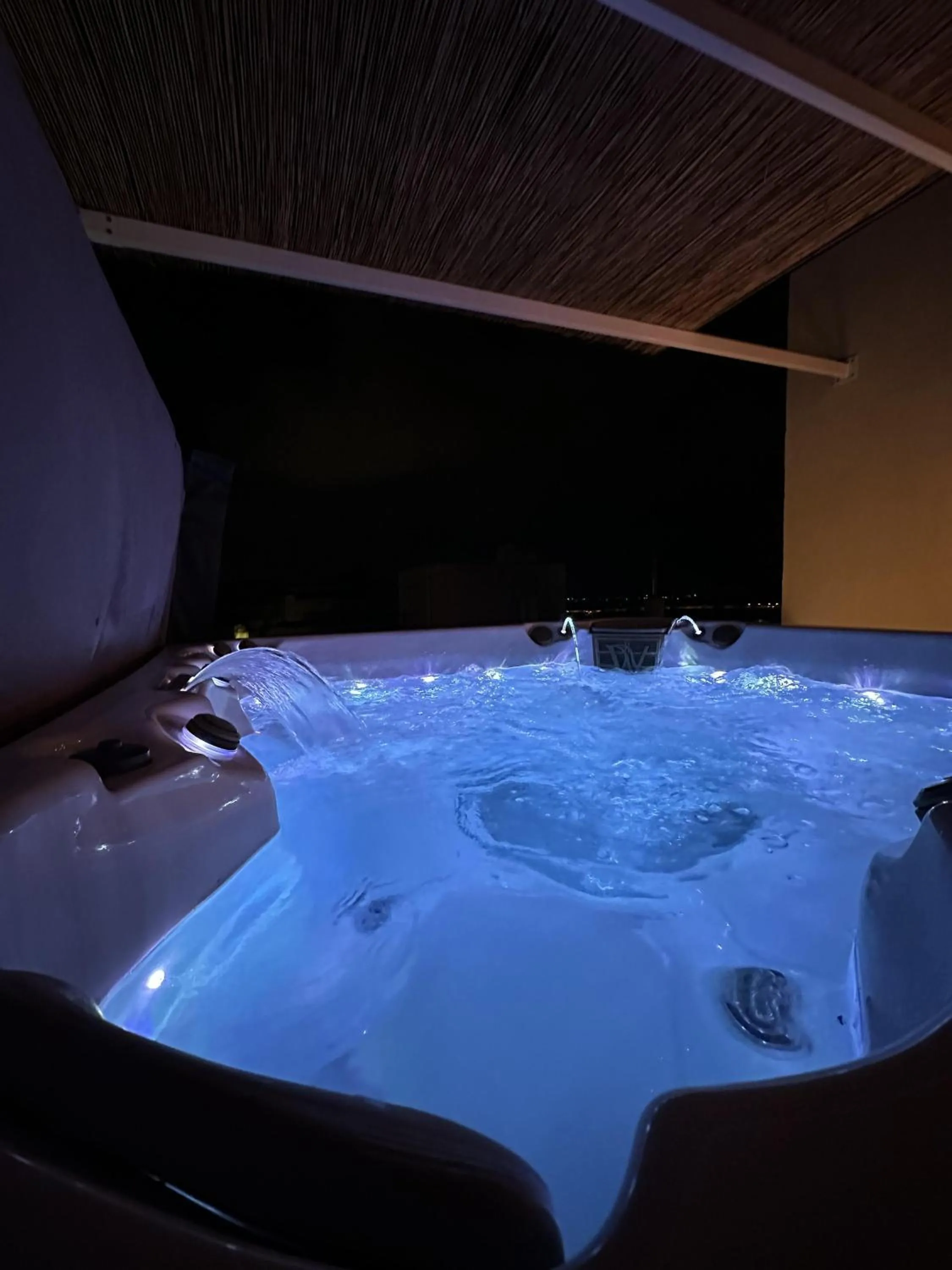 Hot Tub in Ta' Pinu Spa Suite - Luxury Heritage Living