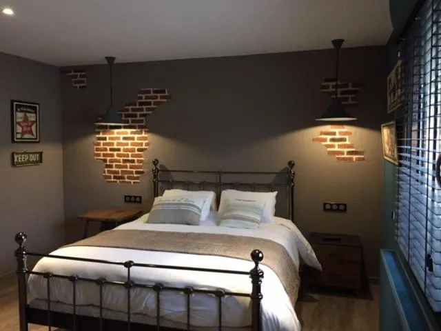 Bed in Le Clos du miroir