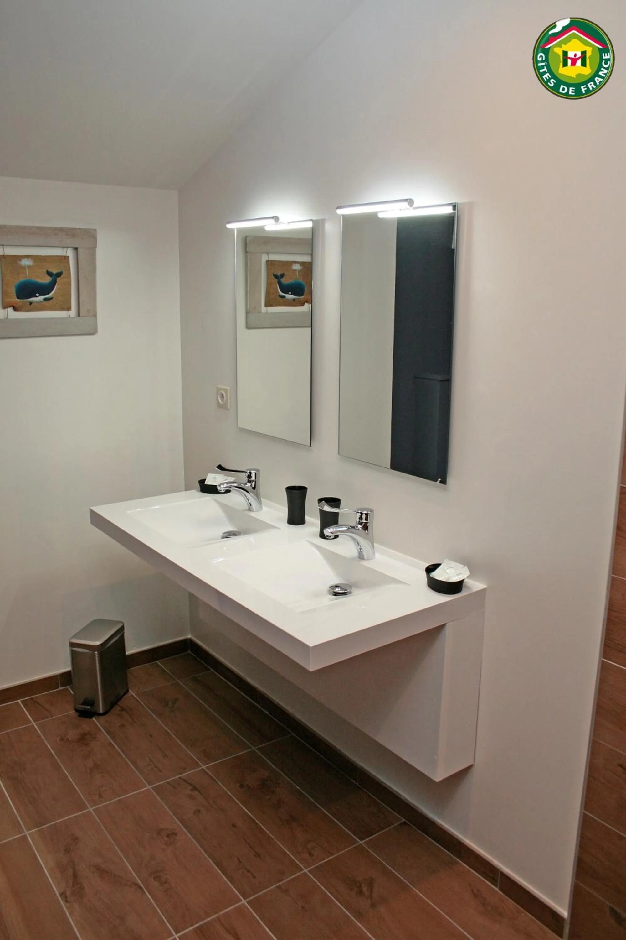 Bathroom in Le Clos du miroir