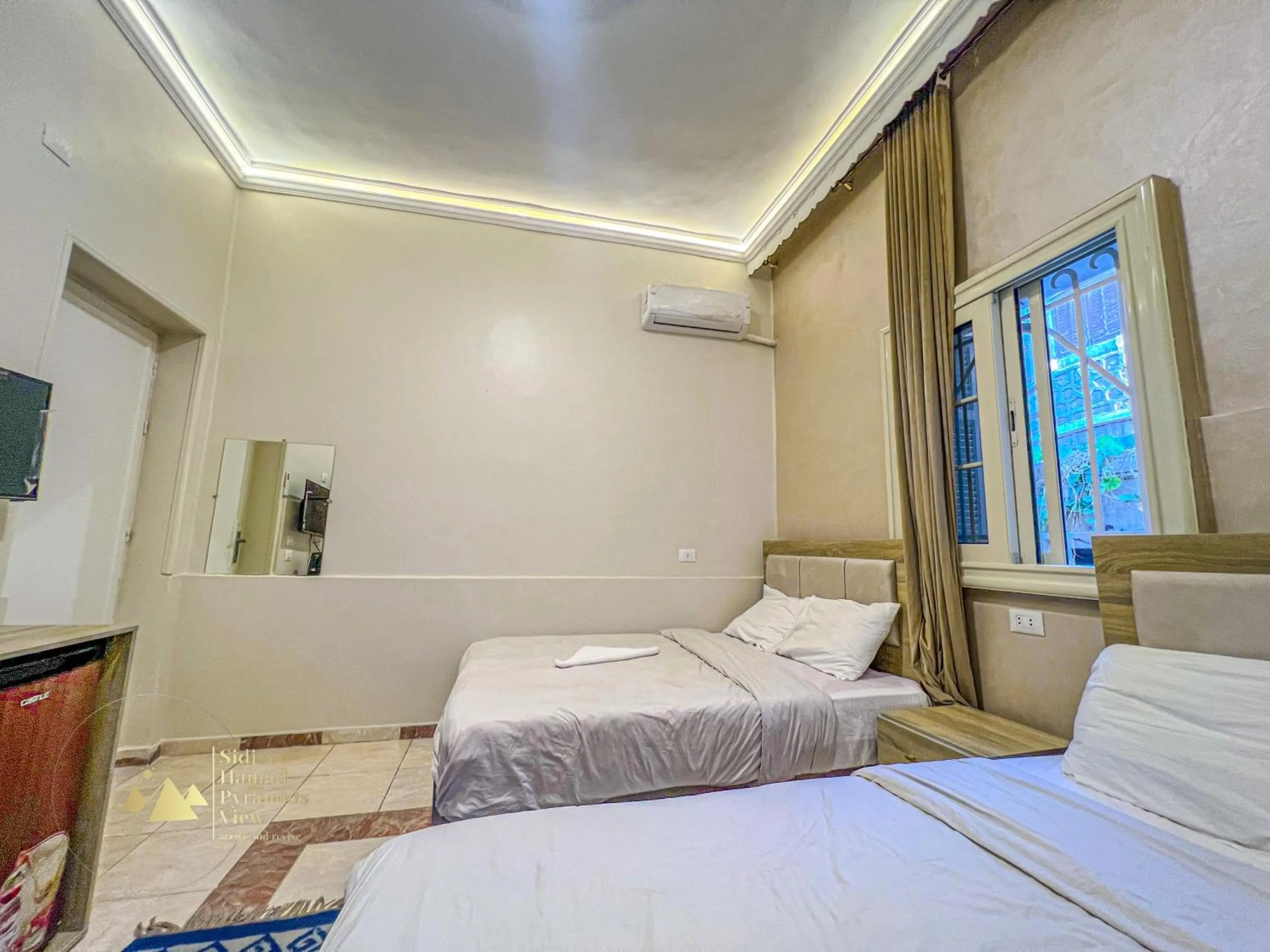 Photo of the whole room, Bed in Sidi Hamad Pyramids View