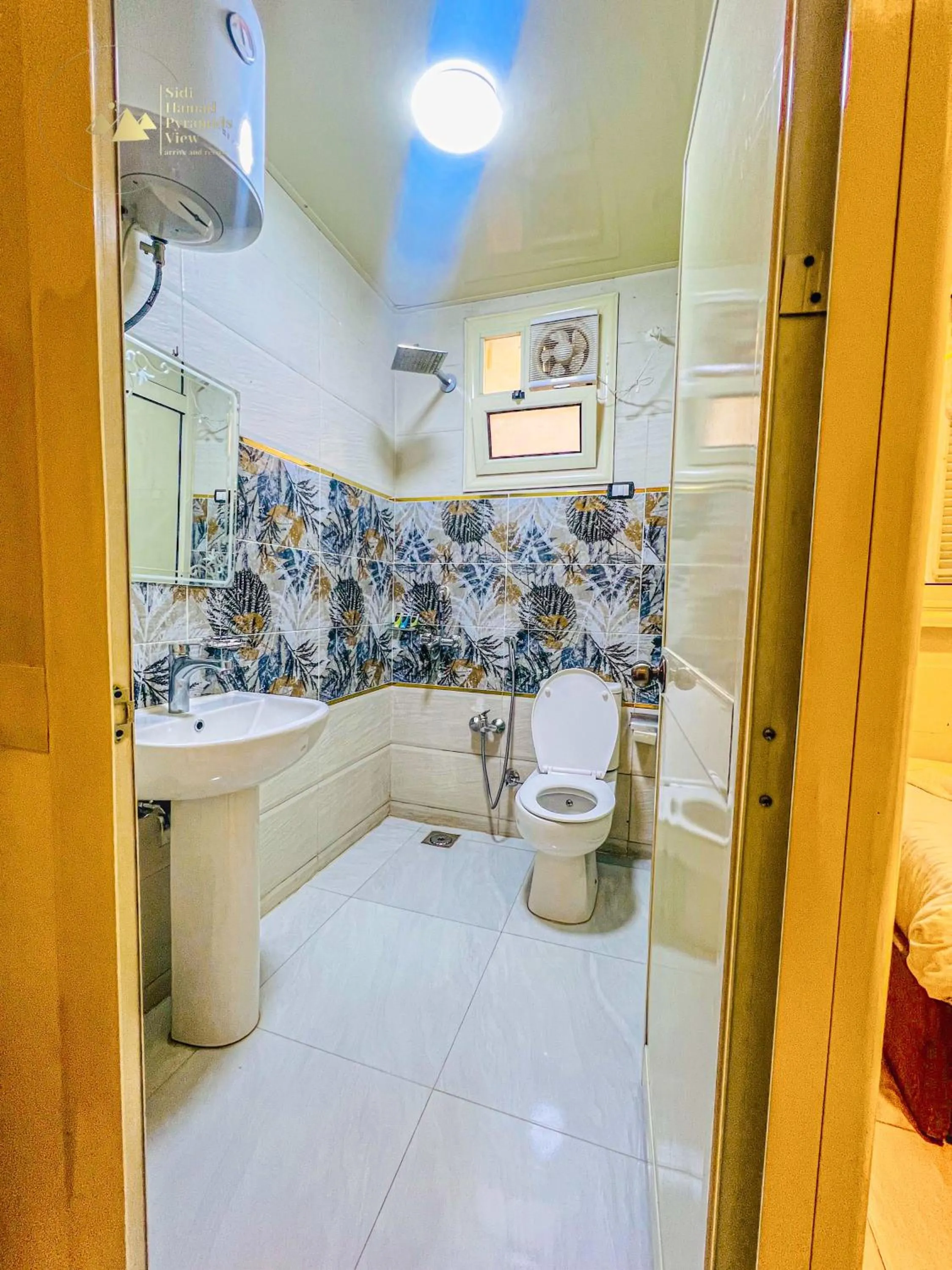 Toilet in Sidi Hamad Pyramids View