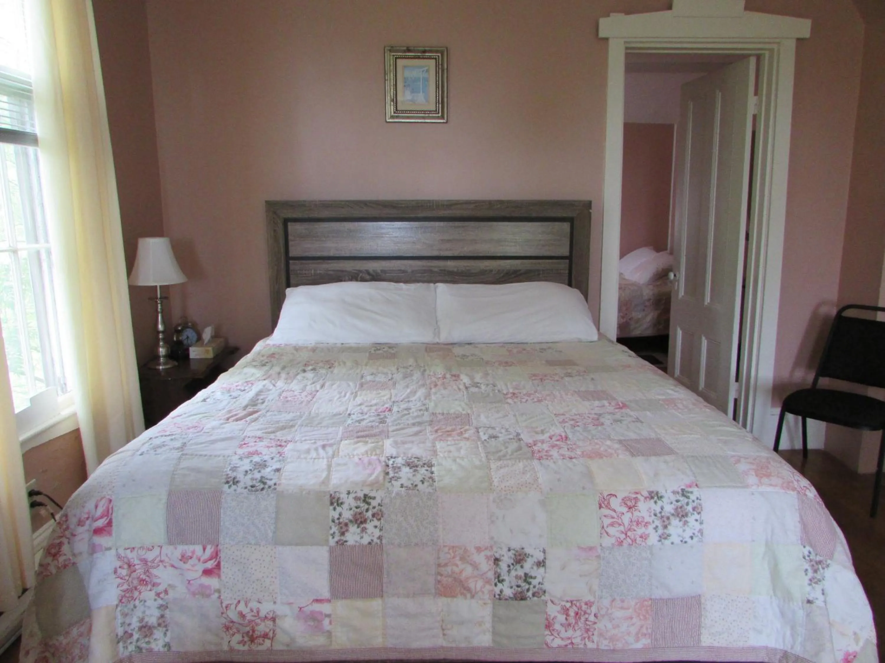 Bed in Marathon Hotel