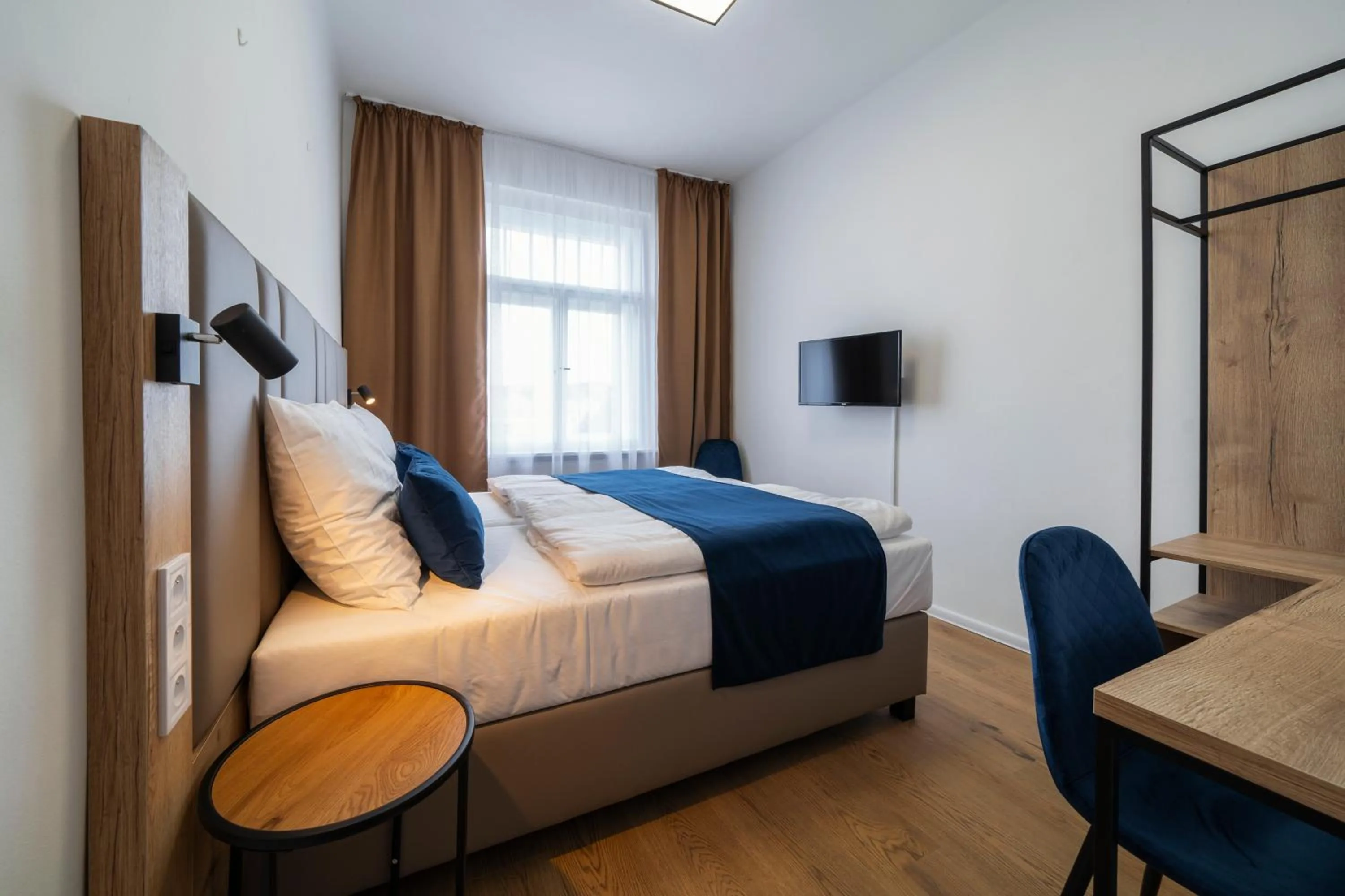 Bedroom, Bed in Hotel LEON