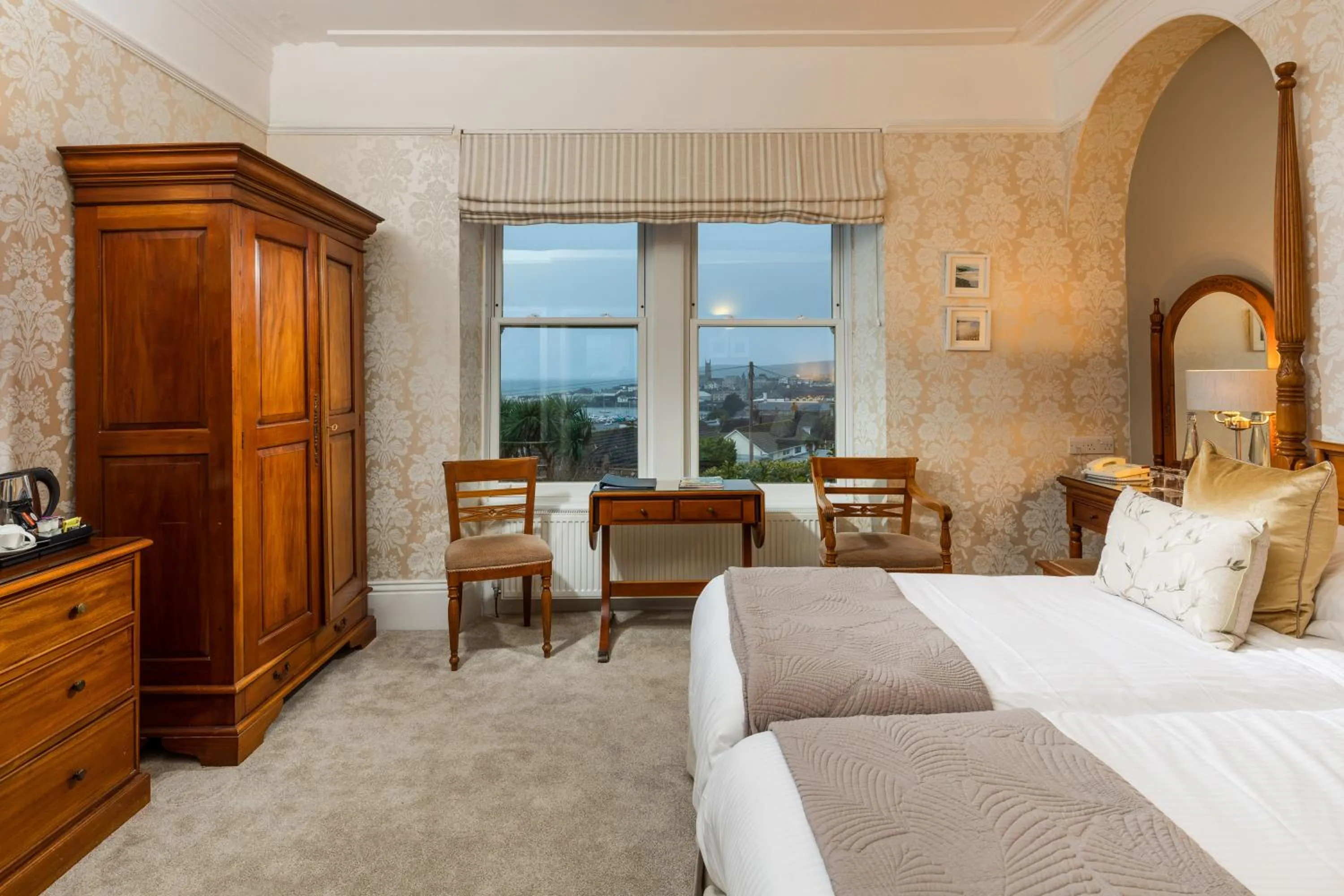 Bed in Hotel Penzance