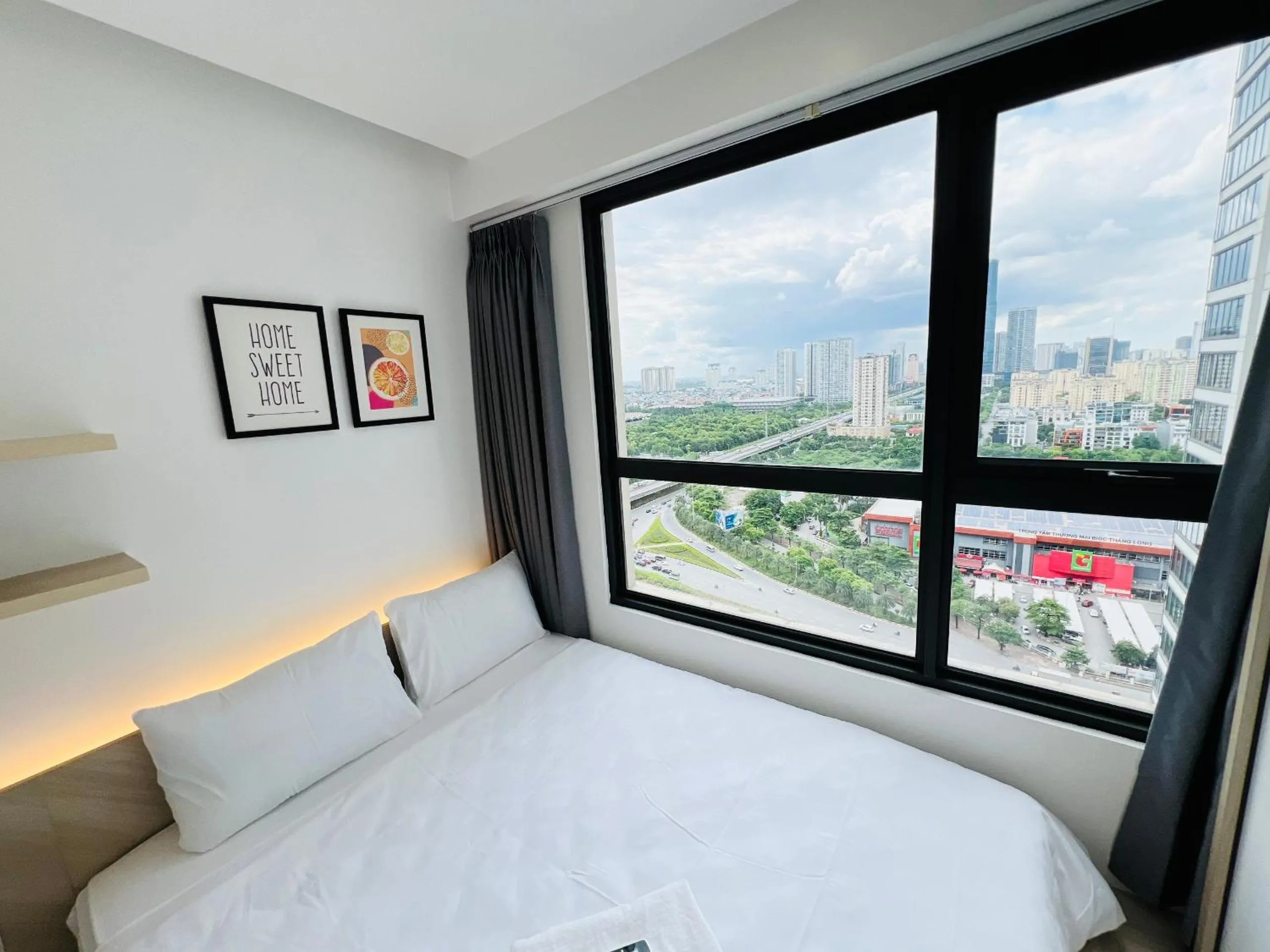 Bedroom, Bed in Daniel Apartment - D'Capitale Ha Noi