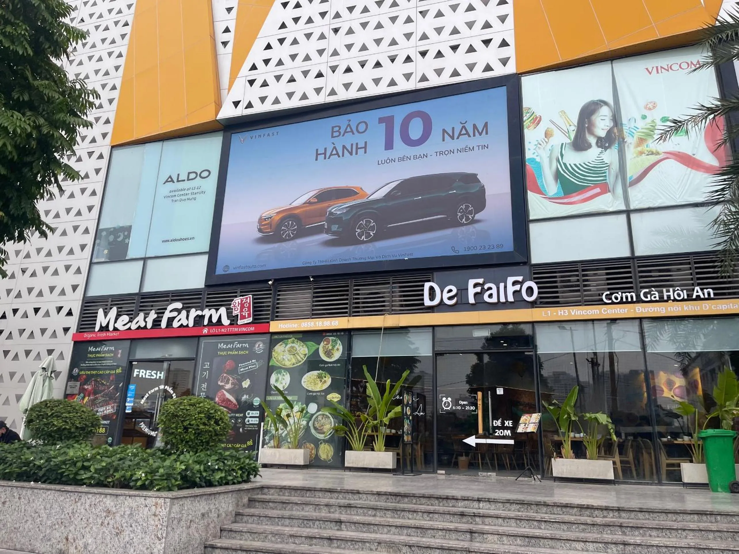 Restaurant/places to eat in Daniel Apartment - D'Capitale Ha Noi