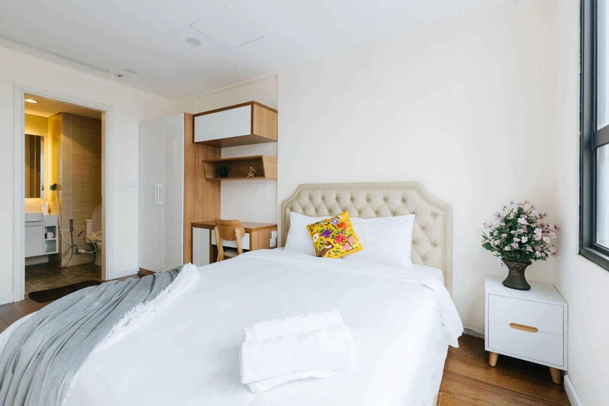 Bed in Daniel Apartment - D'Capitale Ha Noi