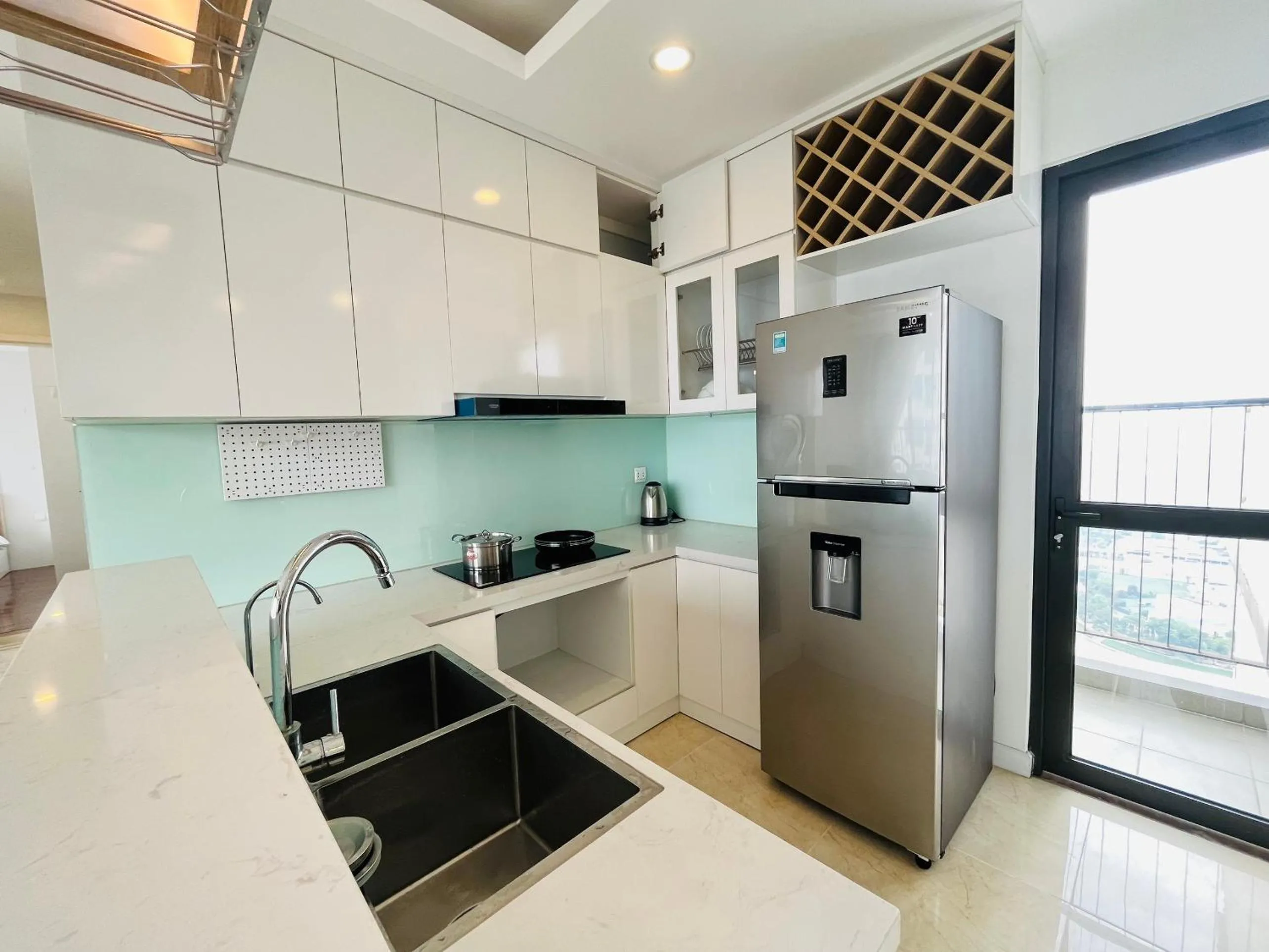 stove in Daniel Apartment - D'Capitale Ha Noi