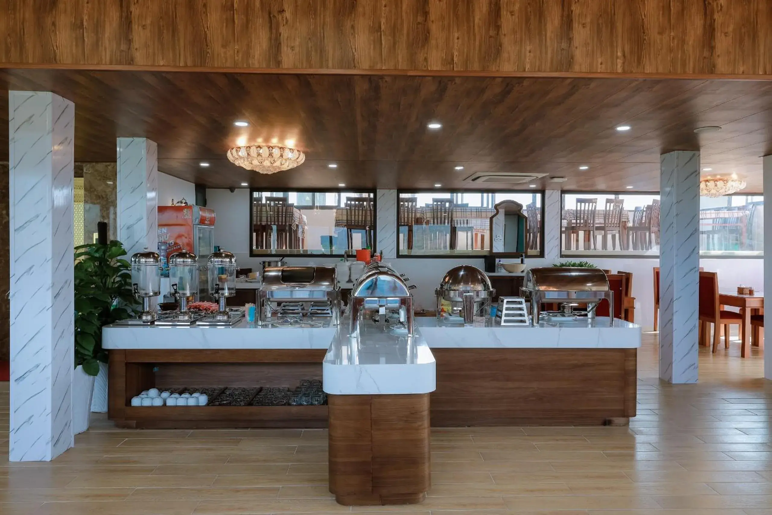 Restaurant/places to eat in Maya Hotel 4 Restaurant/places to eat in Maya Hotel 4