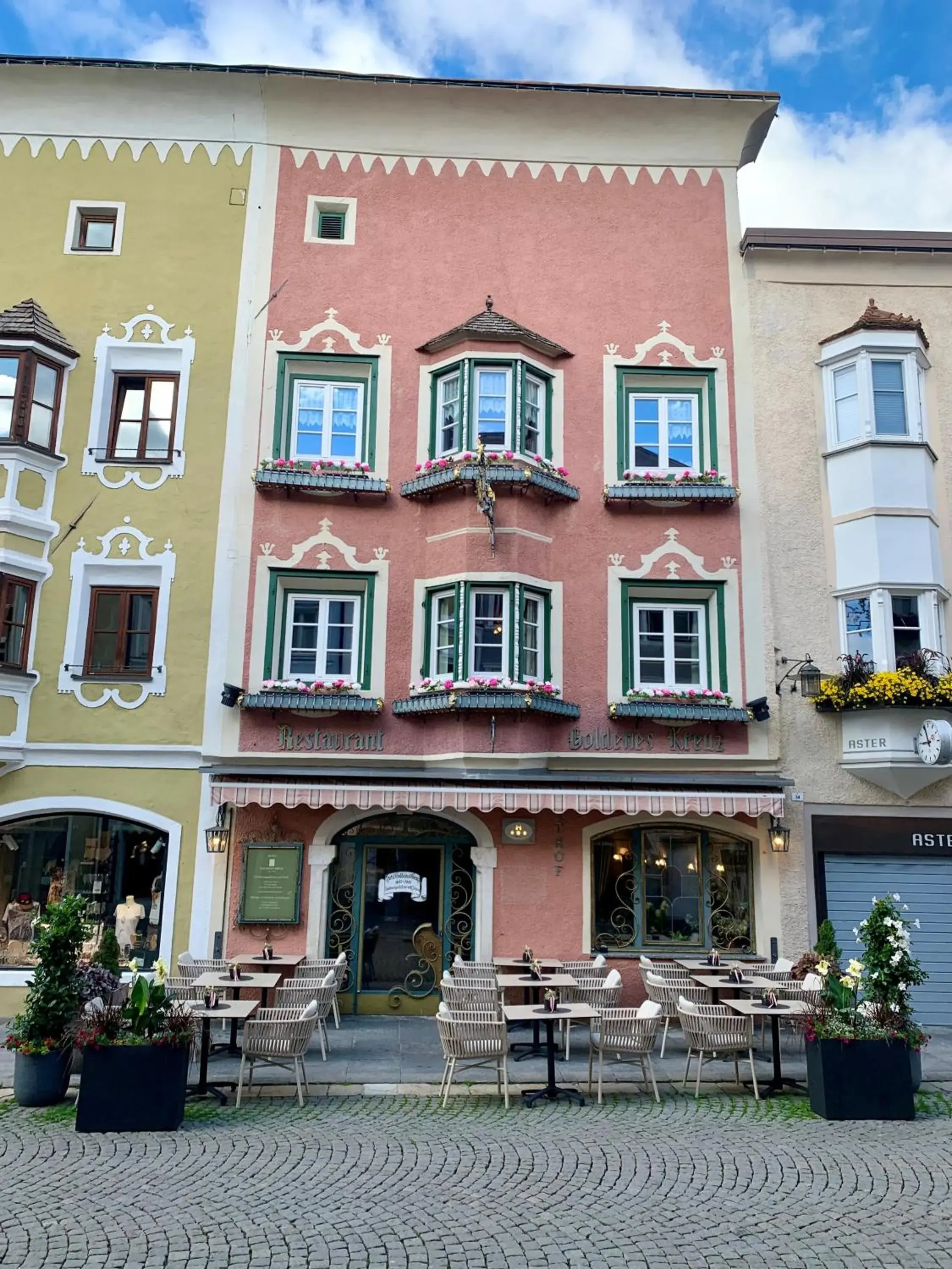 Hotel Goldenes Kreuz - since 1605 Hotel Goldenes Kreuz - since 1605