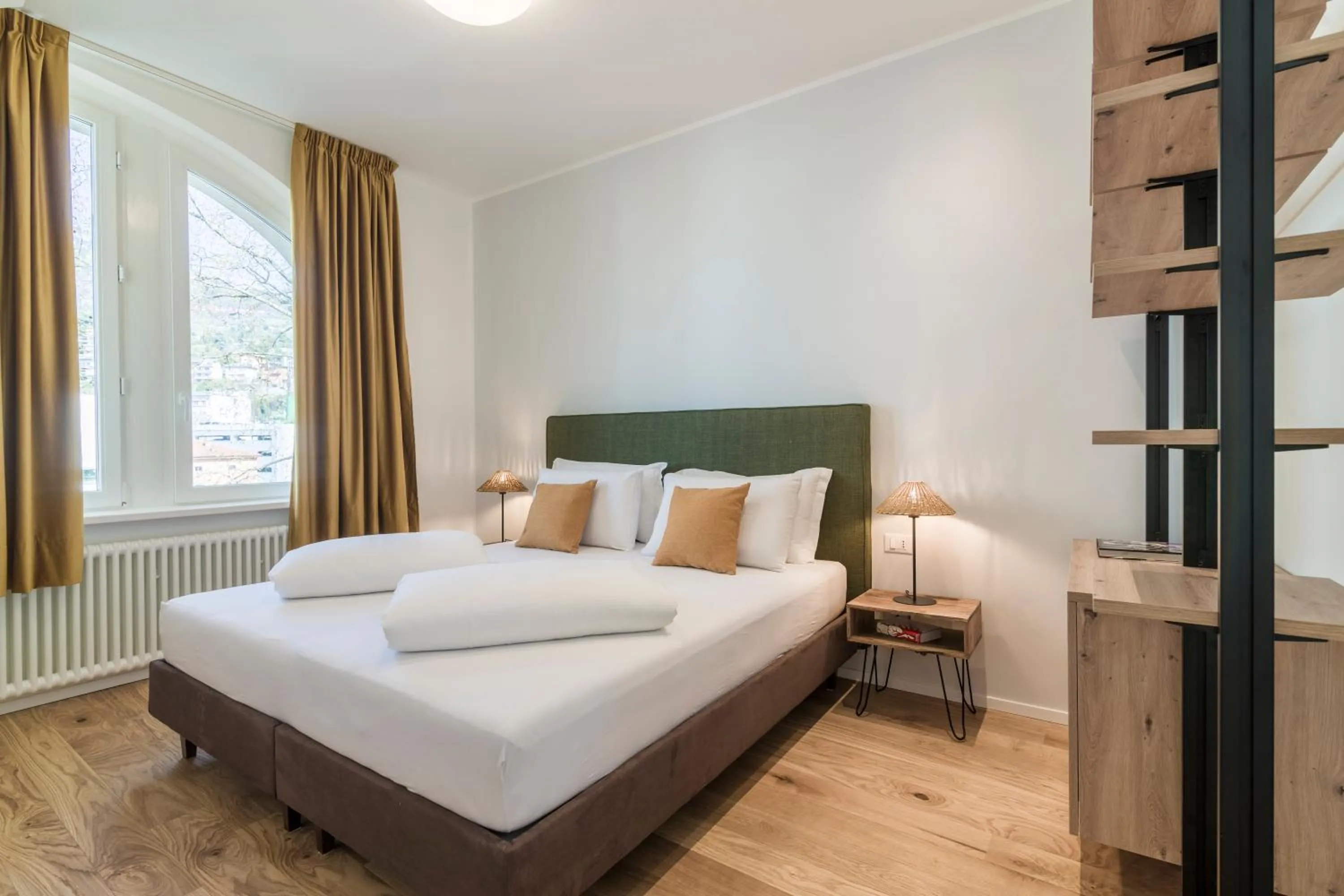 Bedroom, Bed in ELECTRIC Rooms & Suites