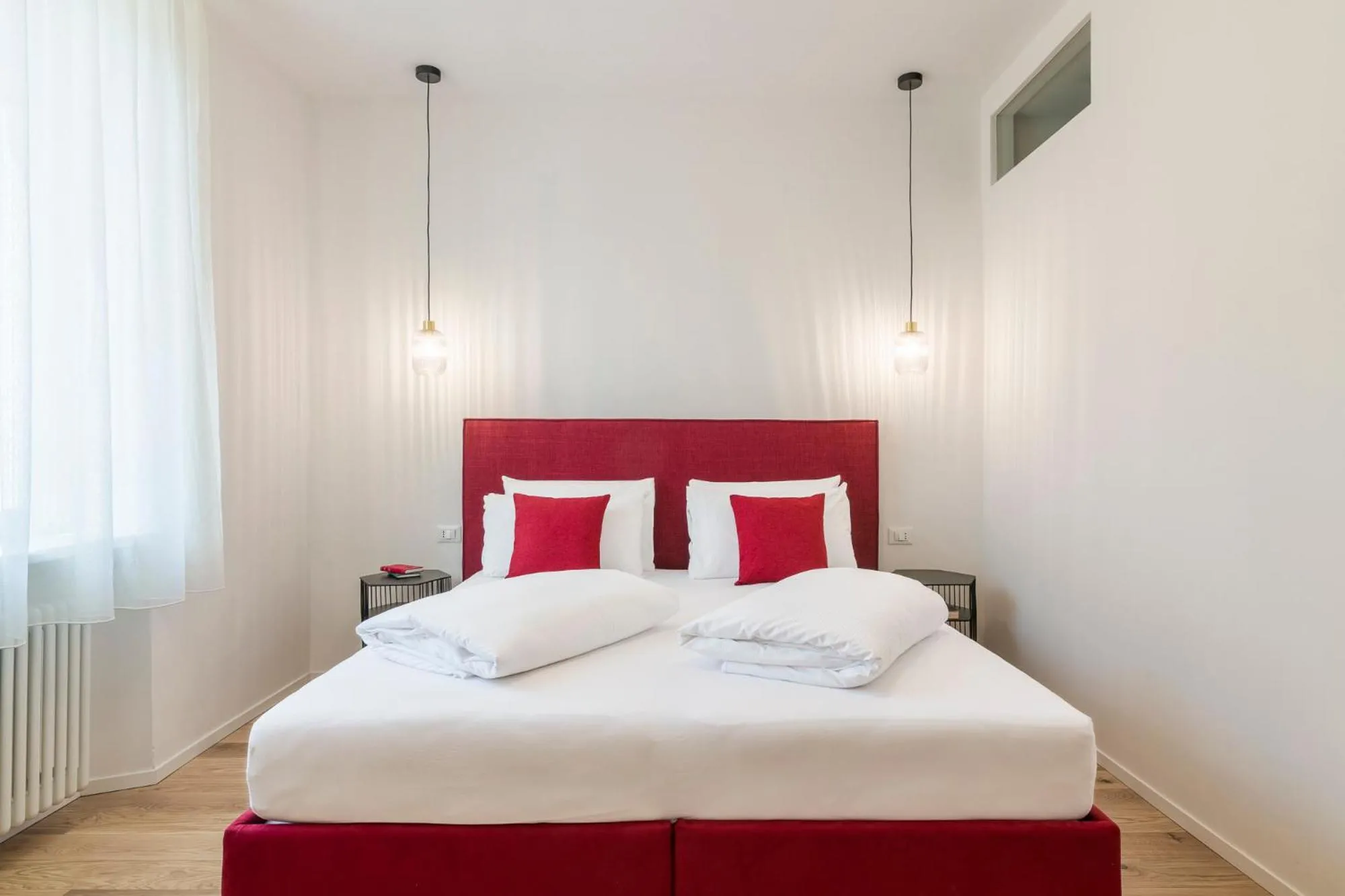 Bed in ELECTRIC Rooms & Suites